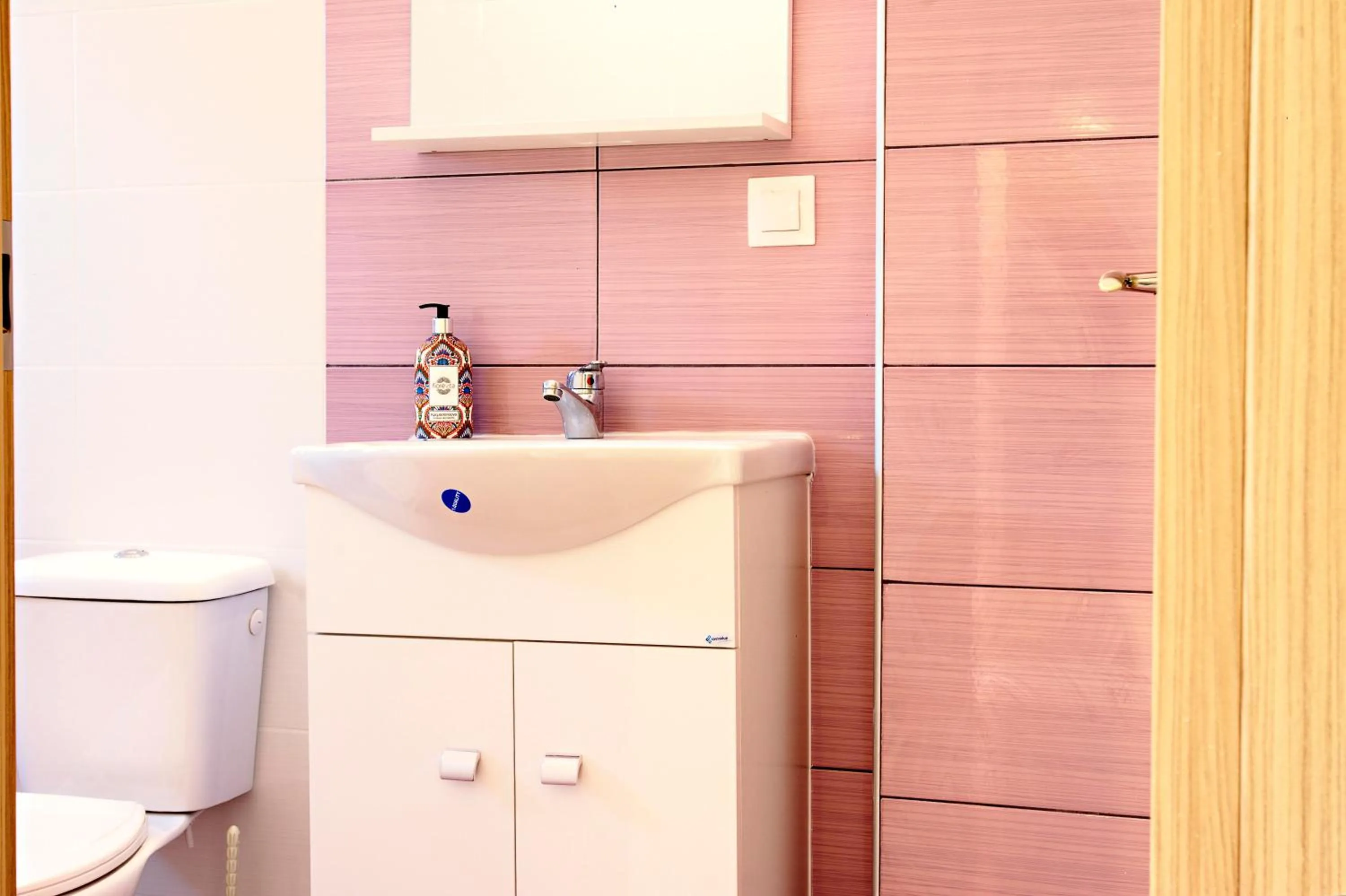 Bathroom in Spiridoula's Apartments Corfu