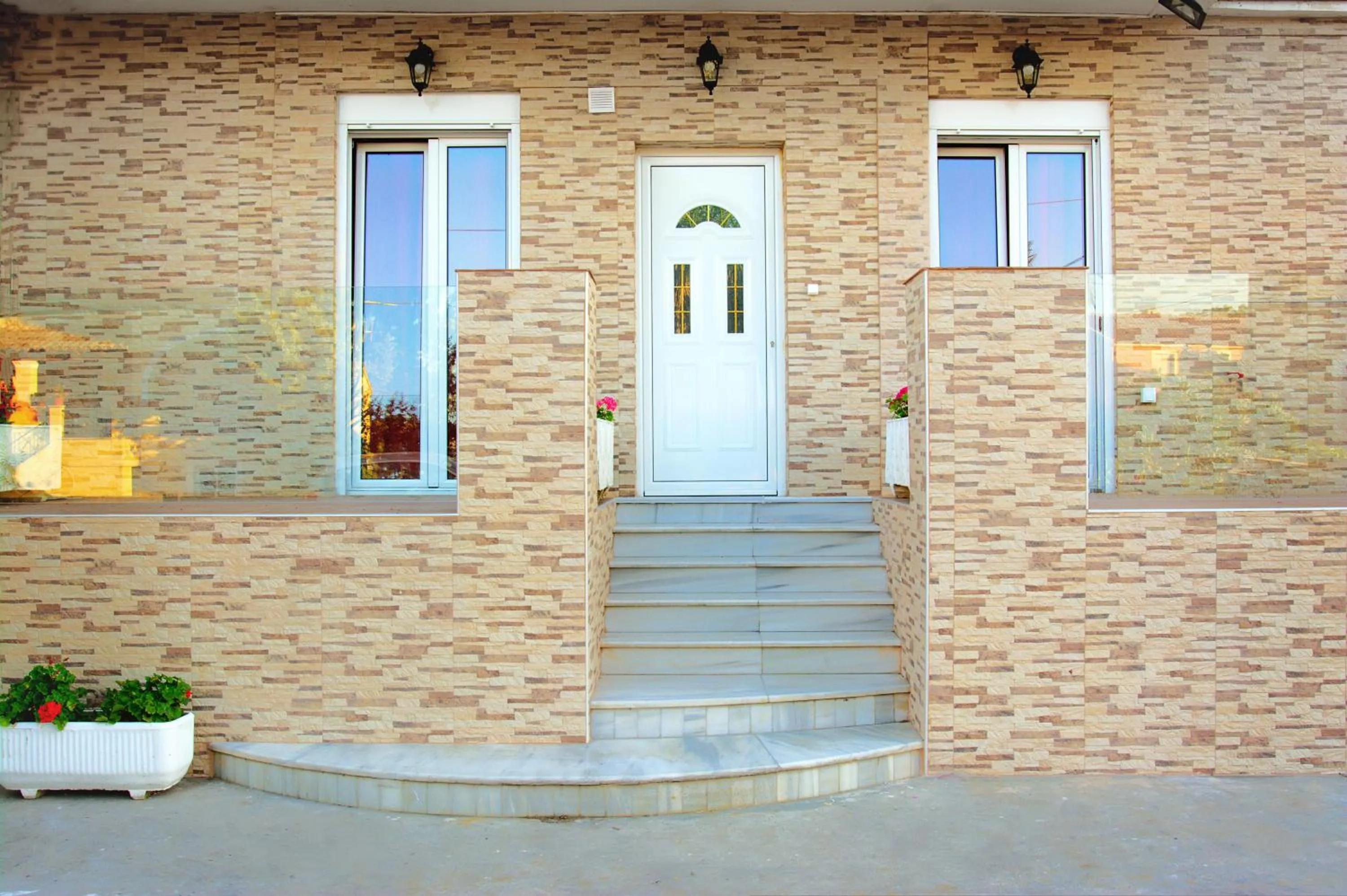 Facade/entrance in Spiridoula's Apartments Corfu