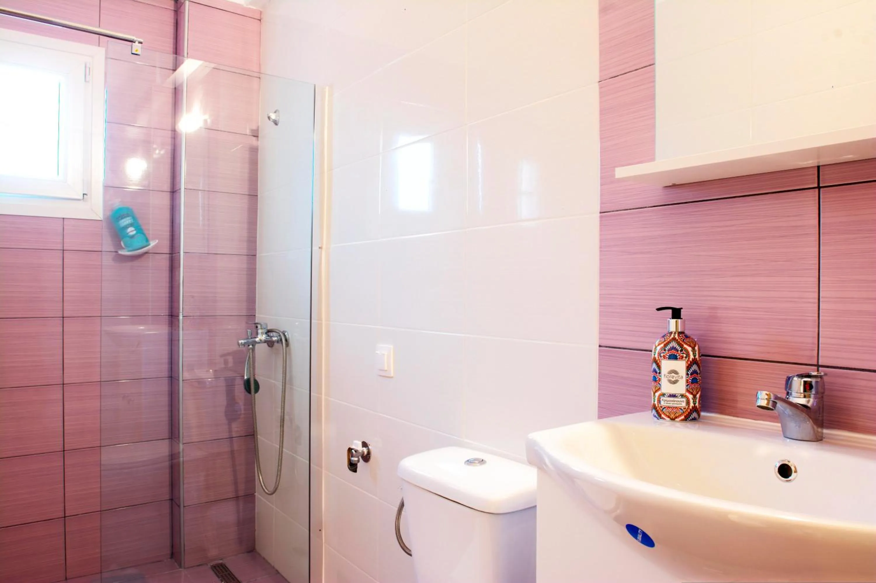 Bathroom in Spiridoula's Apartments Corfu