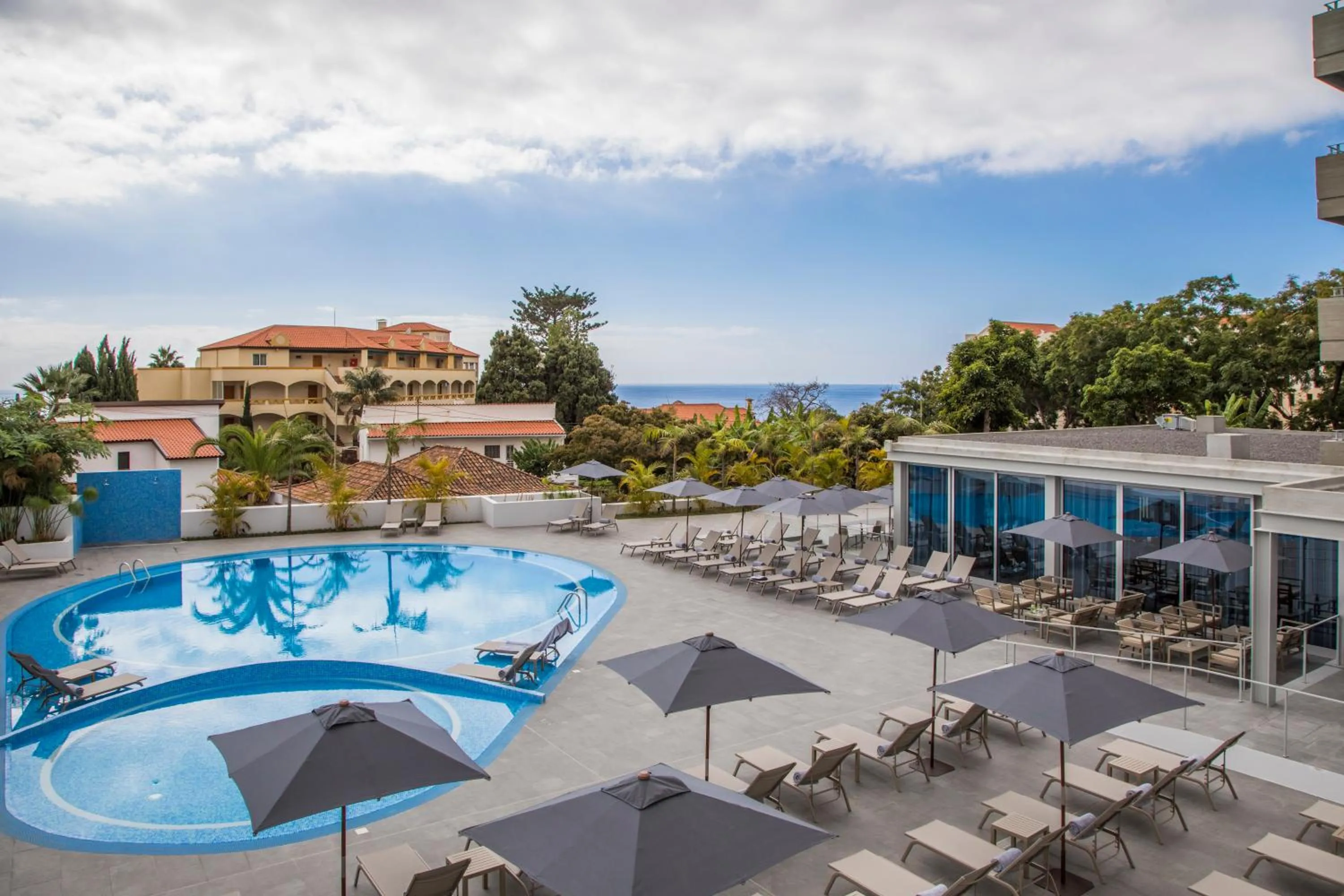 Swimming pool in Allegro Madeira - Adults Only