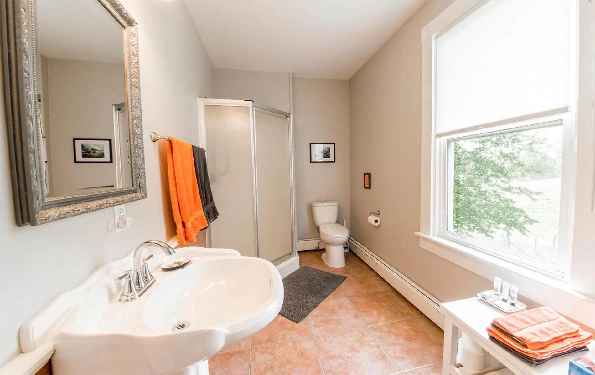 Bathroom in River Ridge Lodge