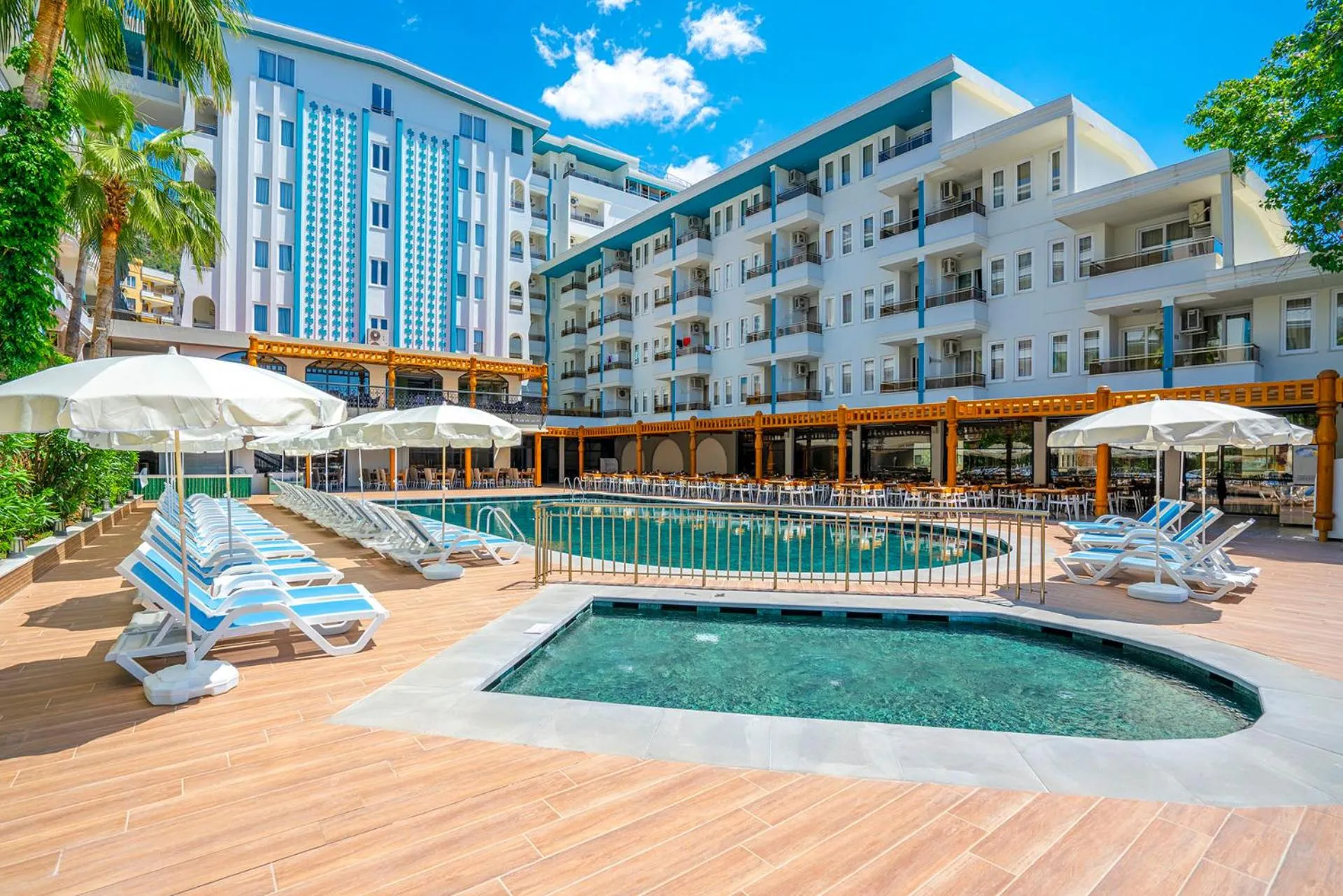 Swimming pool in Blue Star Hotel