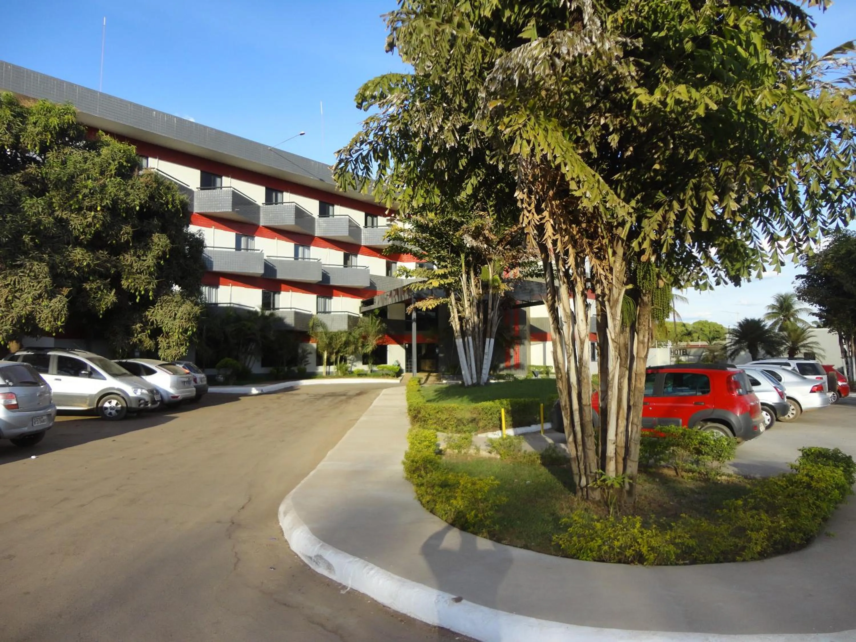 Facade/entrance in Solar das Mangueiras