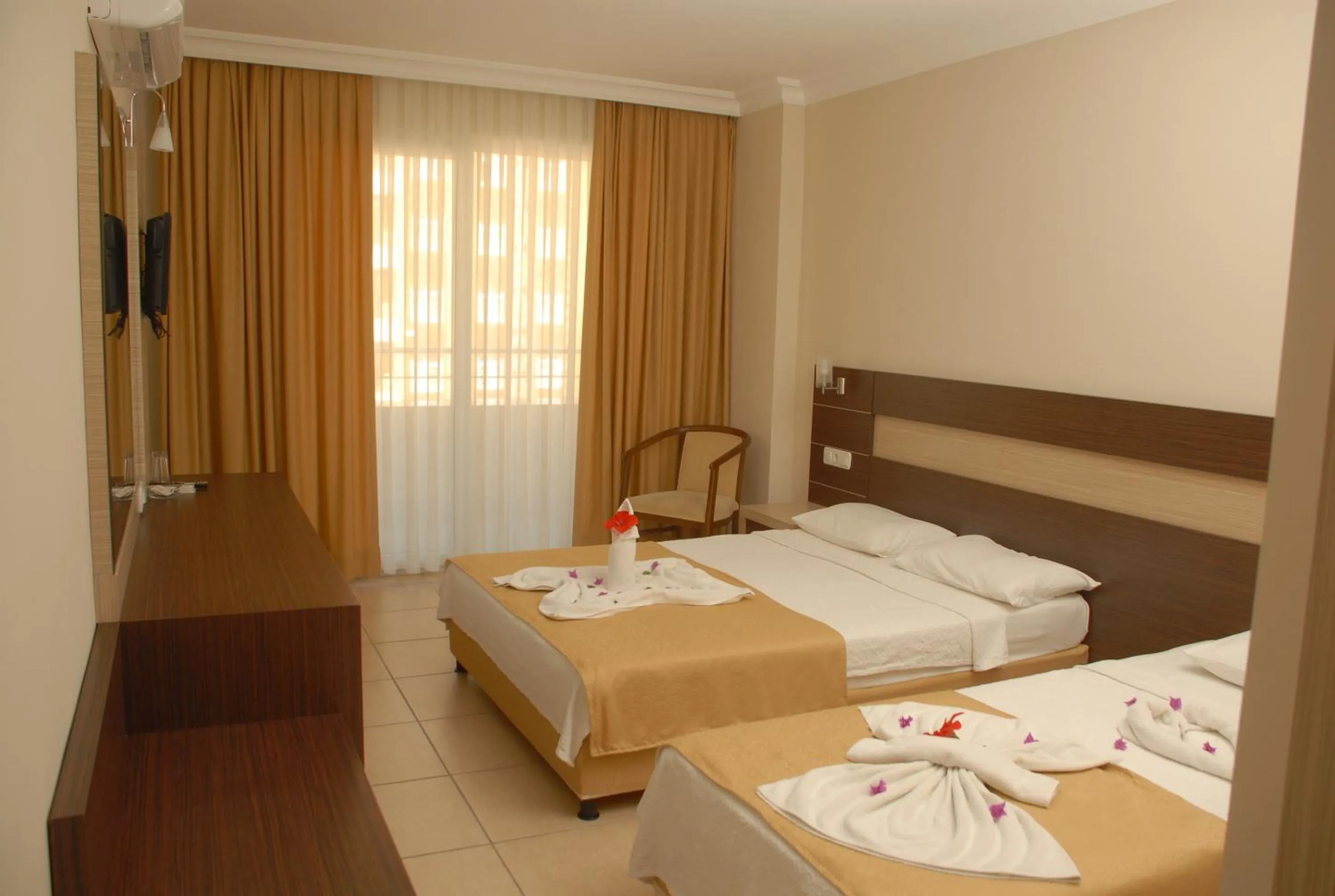 Photo of the whole room in Sunstar Beach Hotel