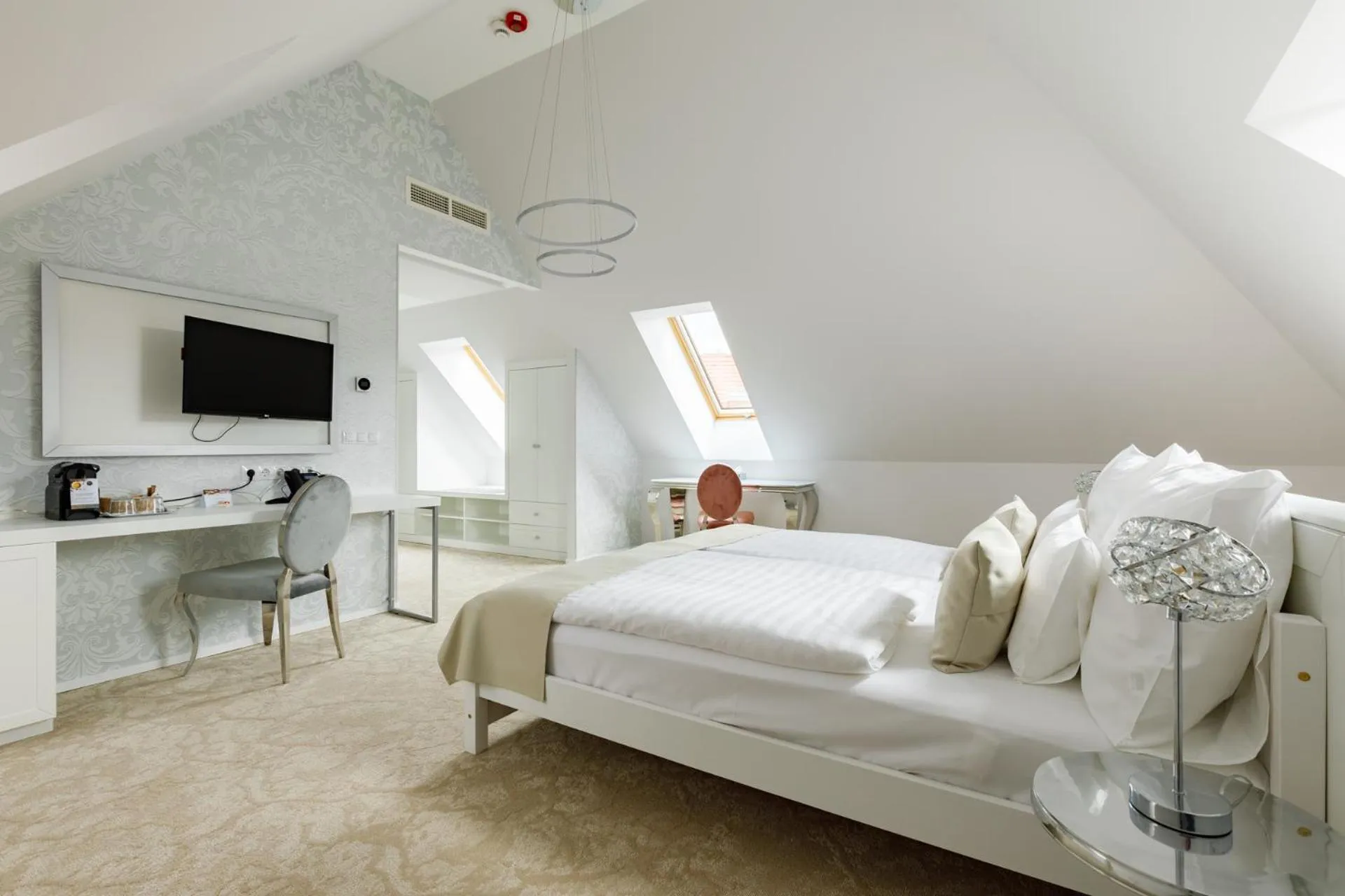 Bed in Hotel Historia Malomkert