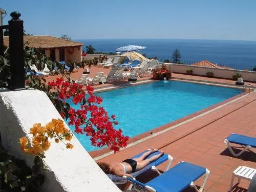 Swimming pool in Apartamentos Quinta Mae dos Homens