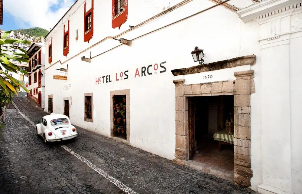 Facade/entrance in Hotel los Arcos