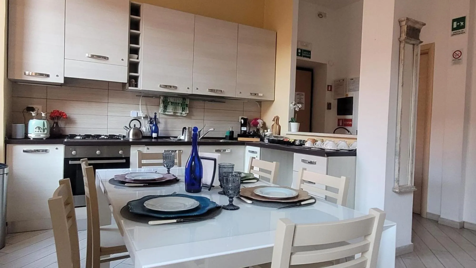 kitchen in Rome Central Rooms