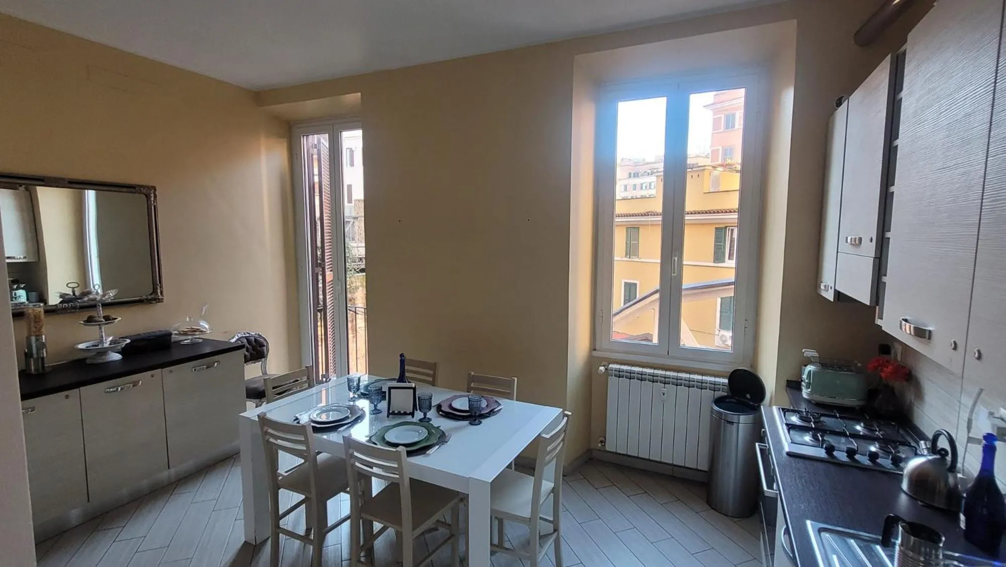 kitchen in Rome Central Rooms