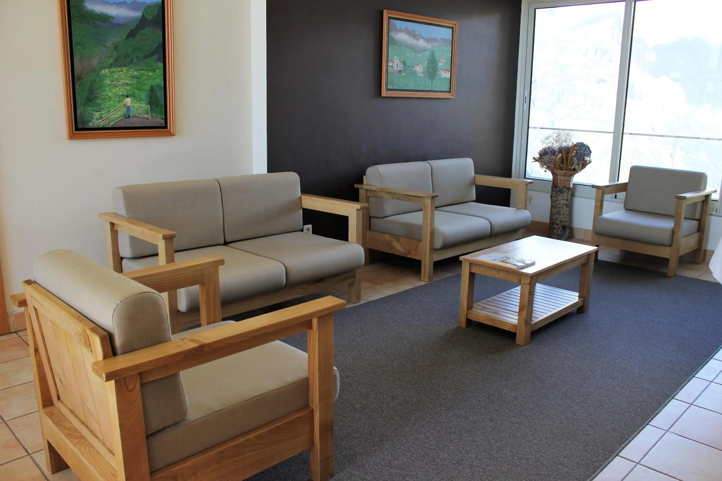 Lobby or reception in Eira do Serrado - Hotel & Spa