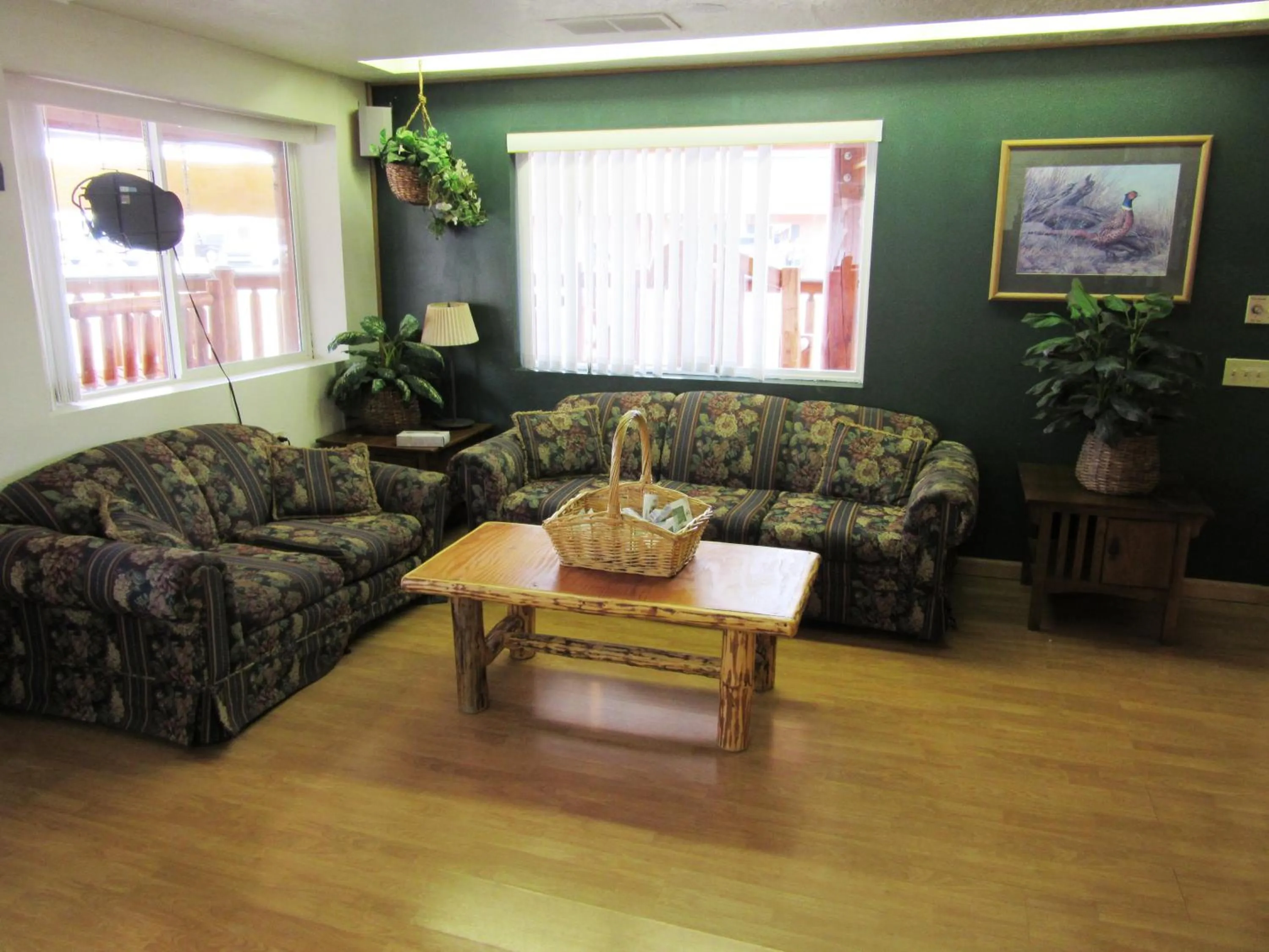 Lobby or reception in Yellowstone Country Inn