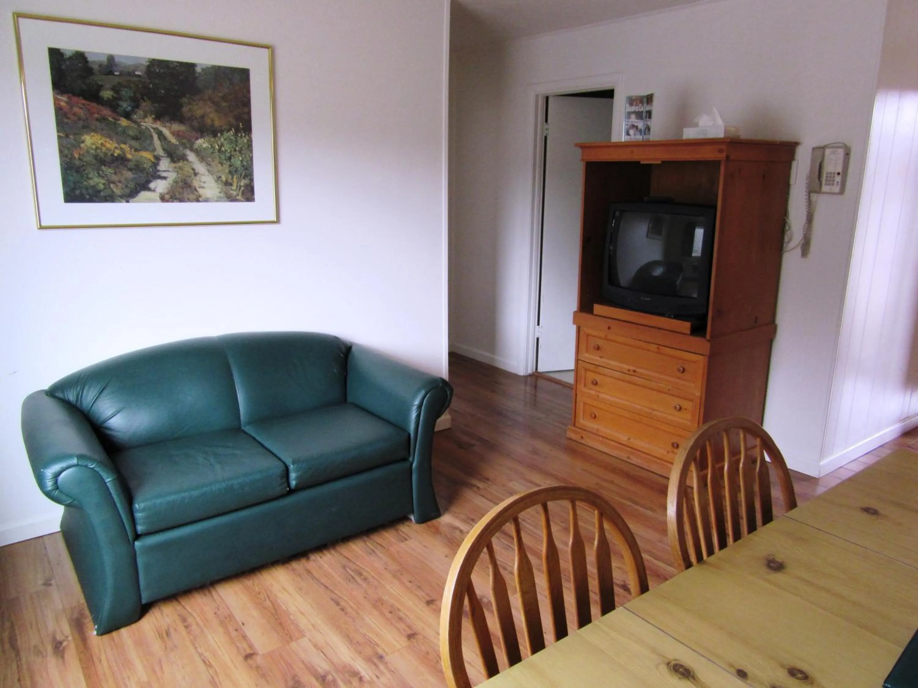 Seating area in Yellowstone Country Inn