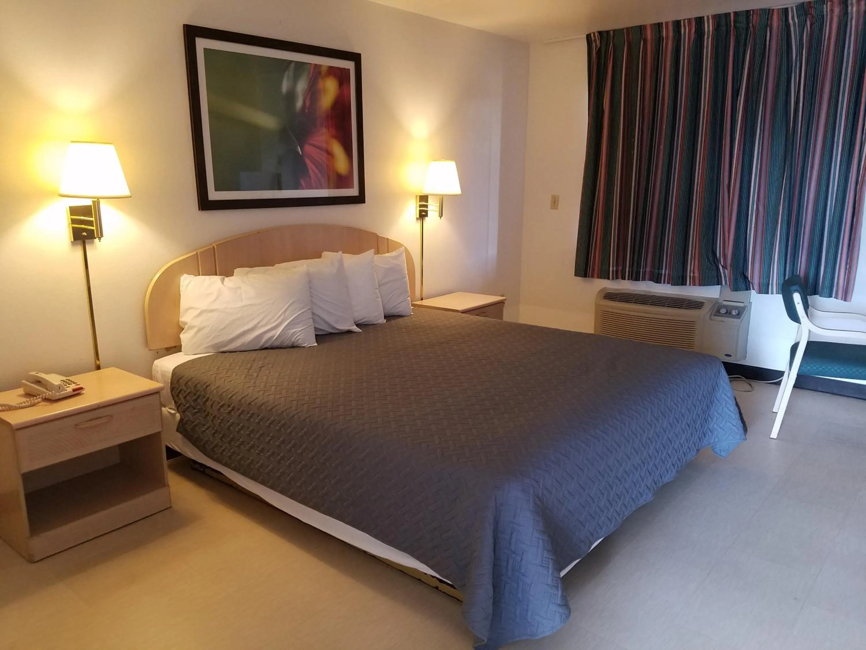 Bed in Americas Best Value Inn-Eloy Casa Grande