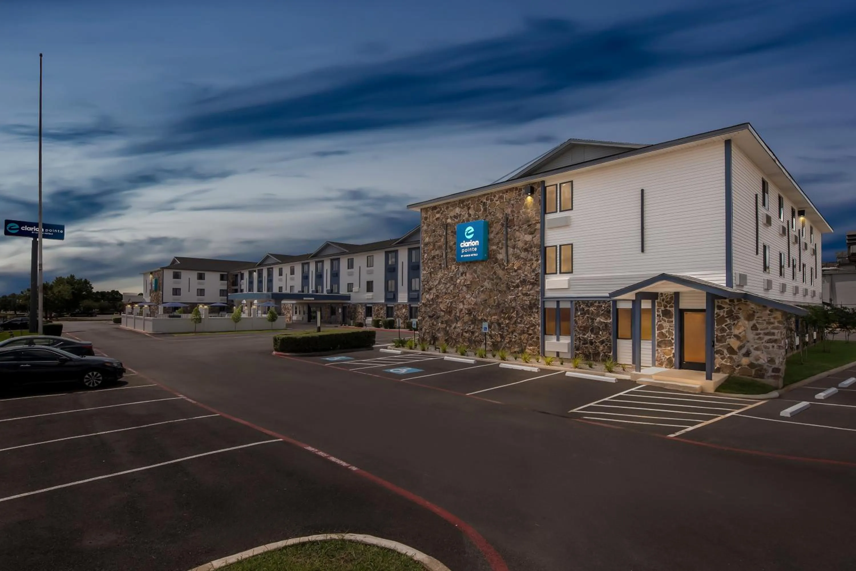 Property building in Clarion Pointe