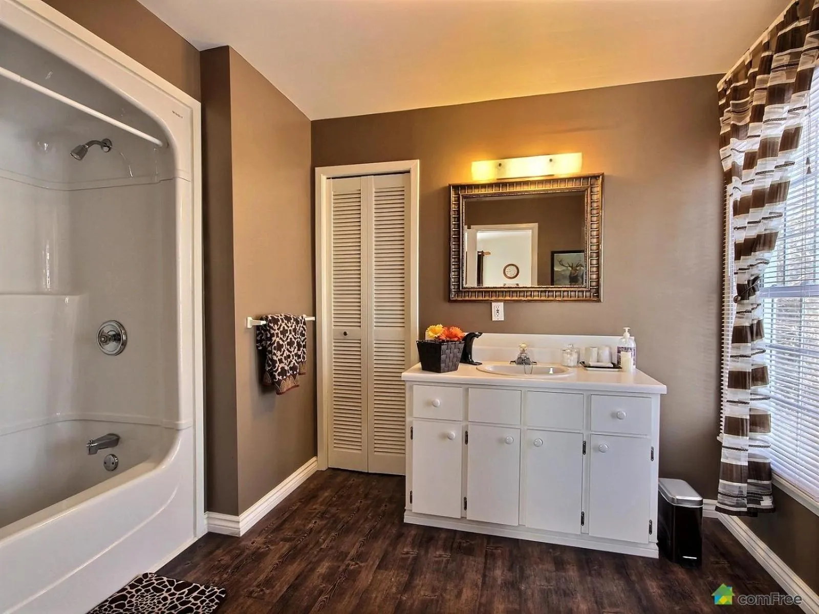 Bathroom in Cozy House B&B