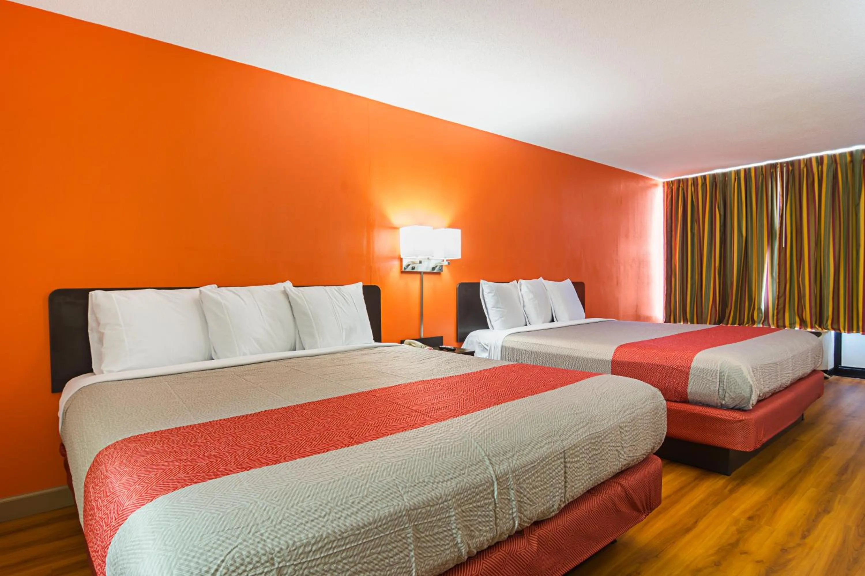 Bedroom, Bed in Motel 6-Cleveland, TN