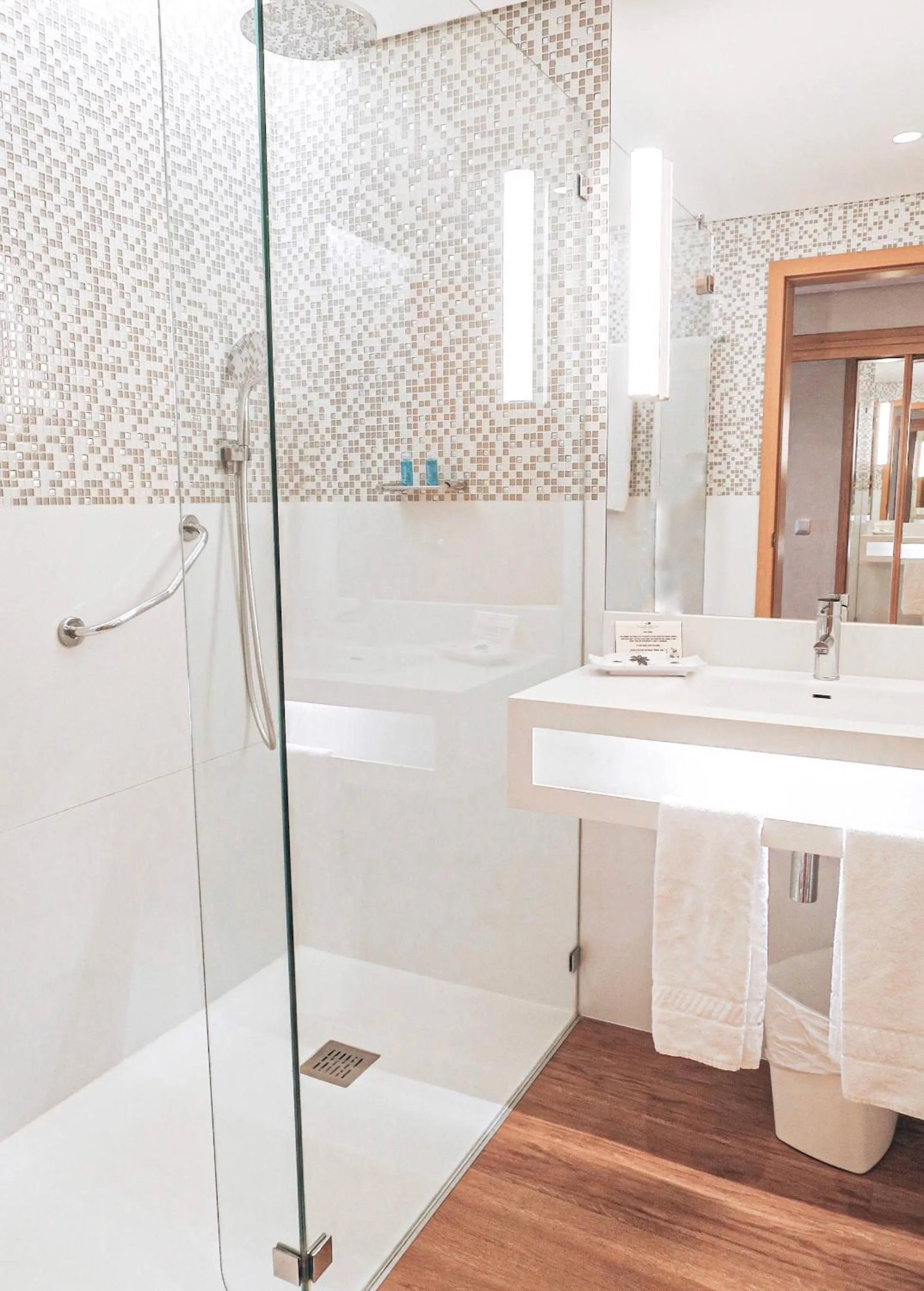 Bathroom in Falésia Hotel - Adults Only