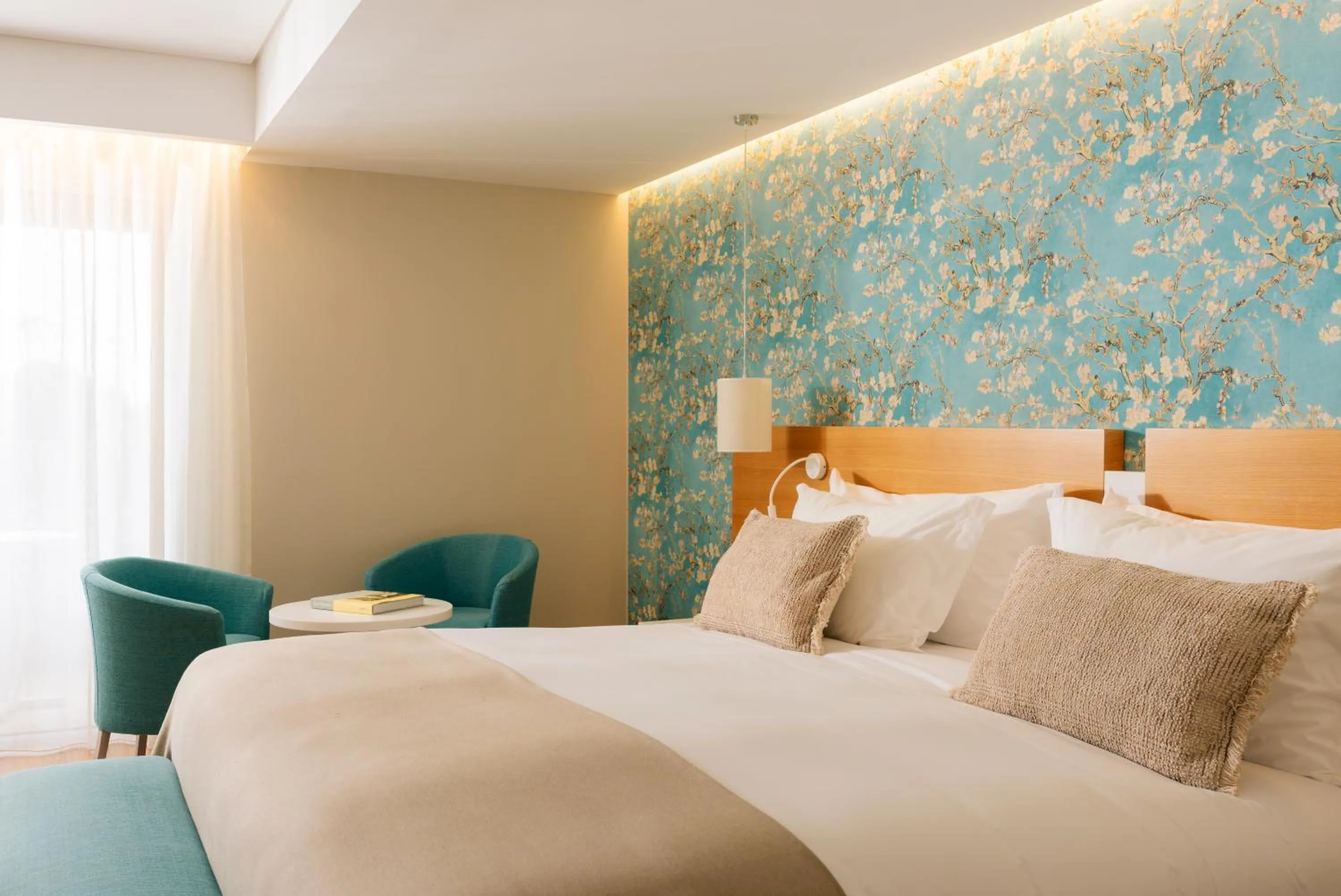 Bedroom, Bed in Falésia Hotel - Adults Only