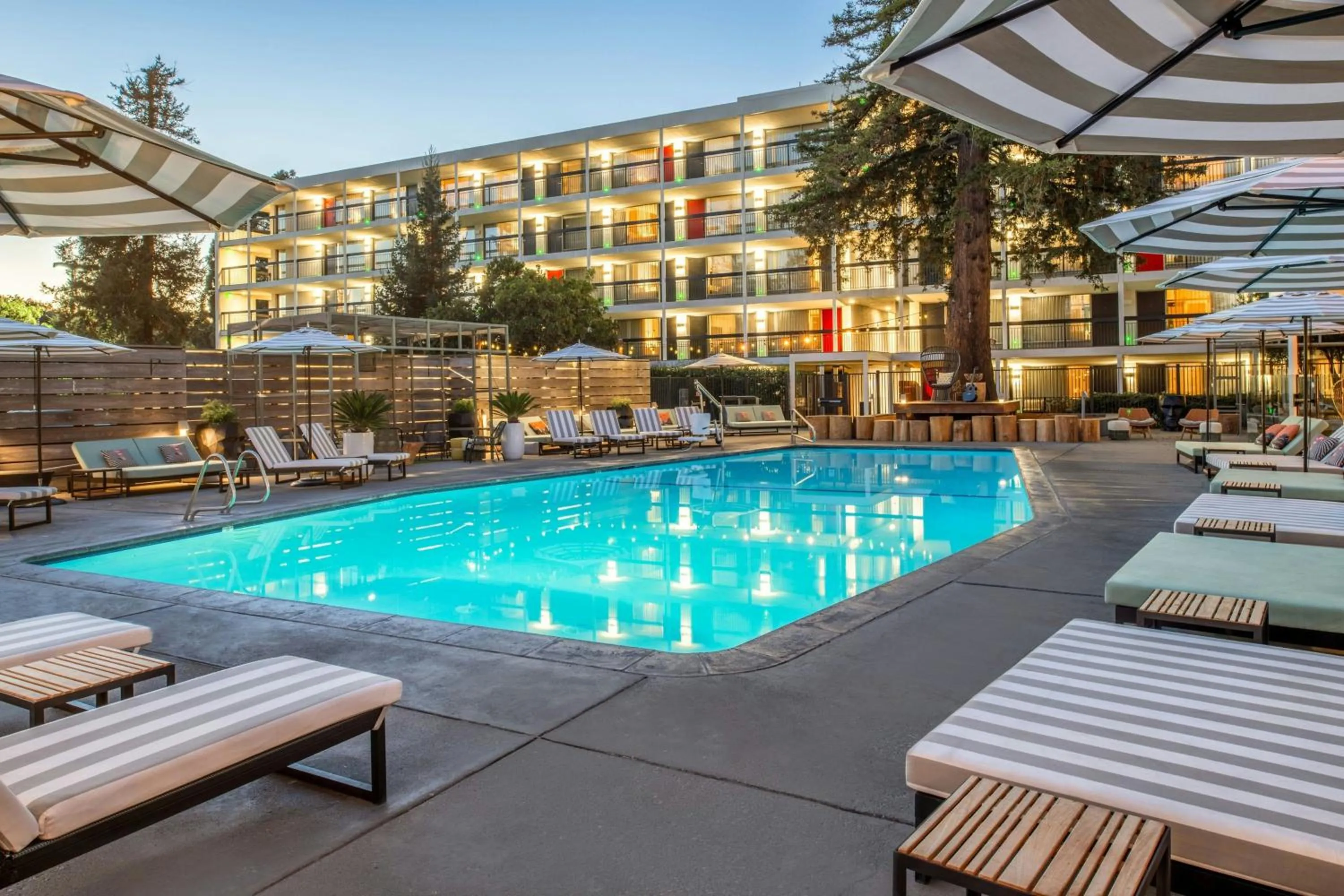 Swimming pool in Hotel Paradox, Autograph Collection