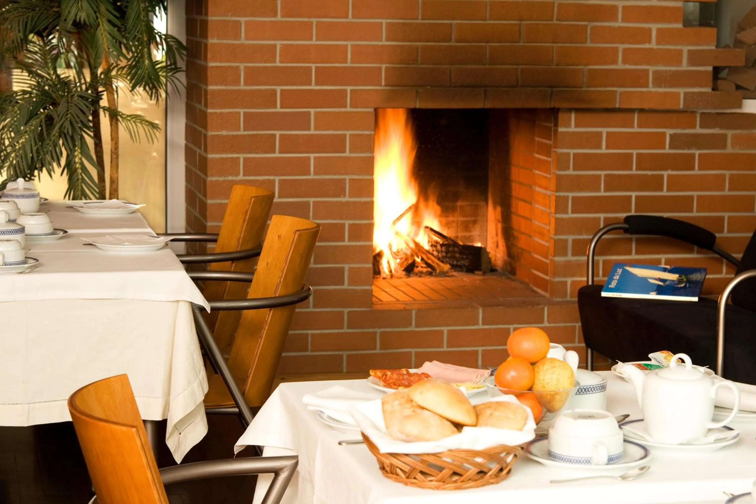 Restaurant/places to eat in Costa Nova Hotel