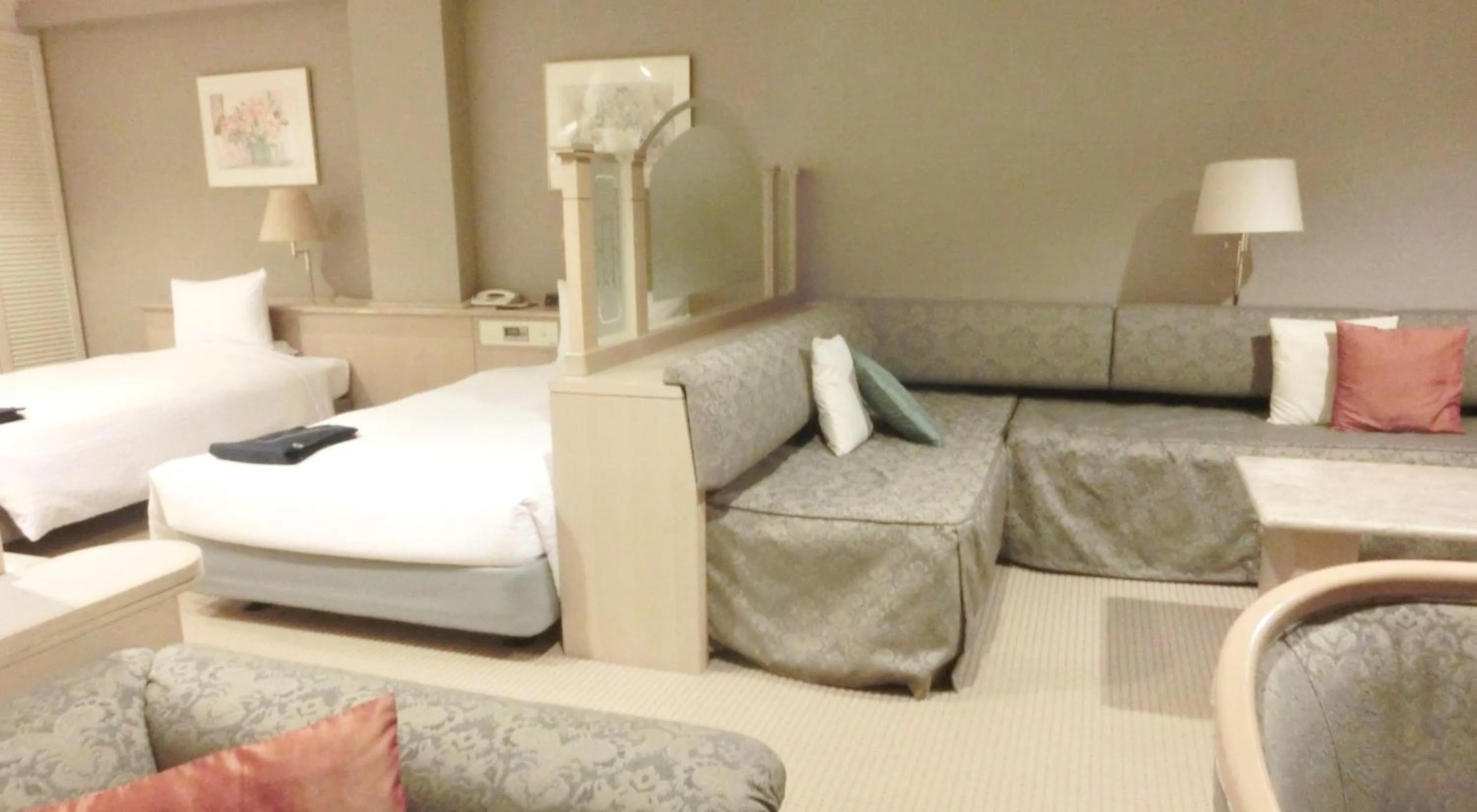 Photo of the whole room, Bed in Hotel Cypress Karuizawa