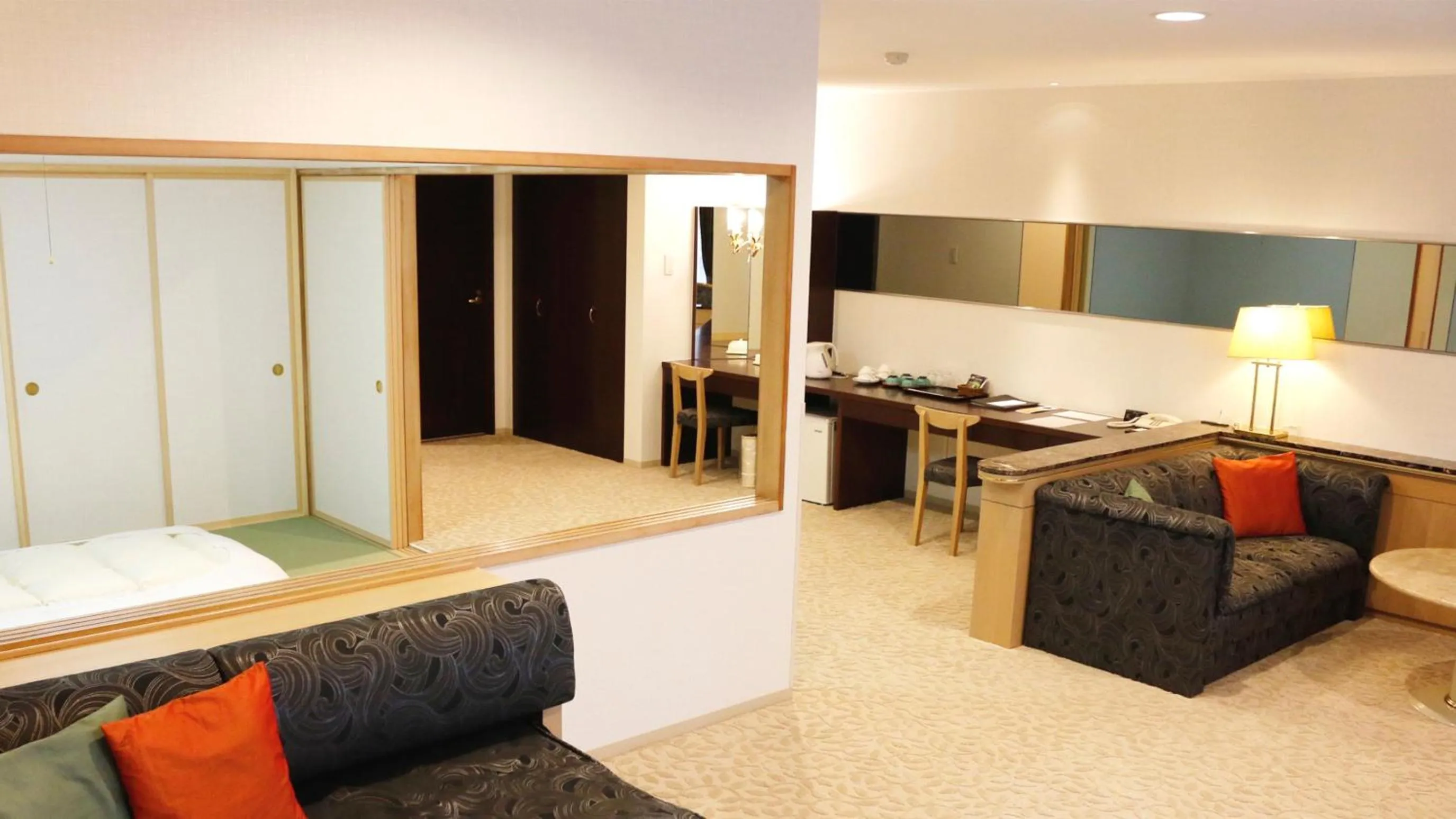 Photo of the whole room, Bed in Hotel Cypress Karuizawa