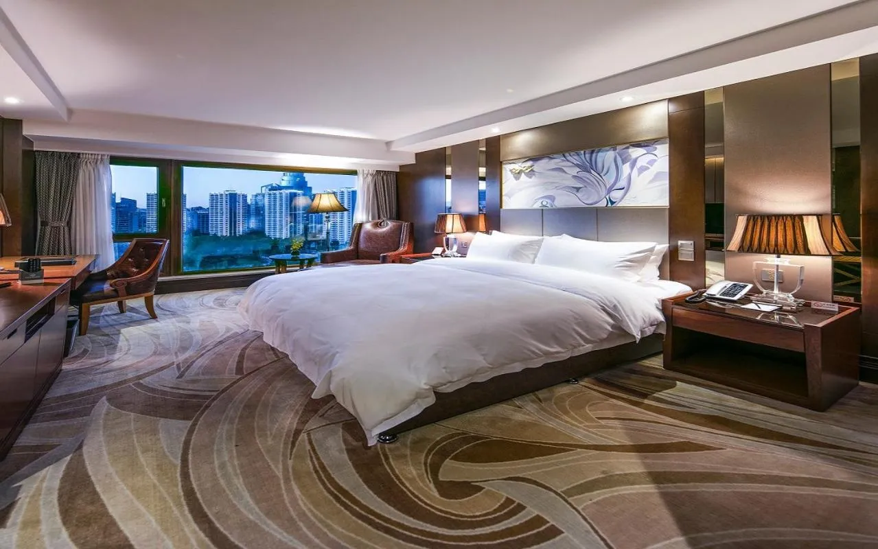 Bed in Beijing Continental Grand Hotel