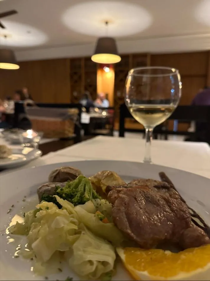 Restaurant/places to eat in Douro Marina Hotel & SPA