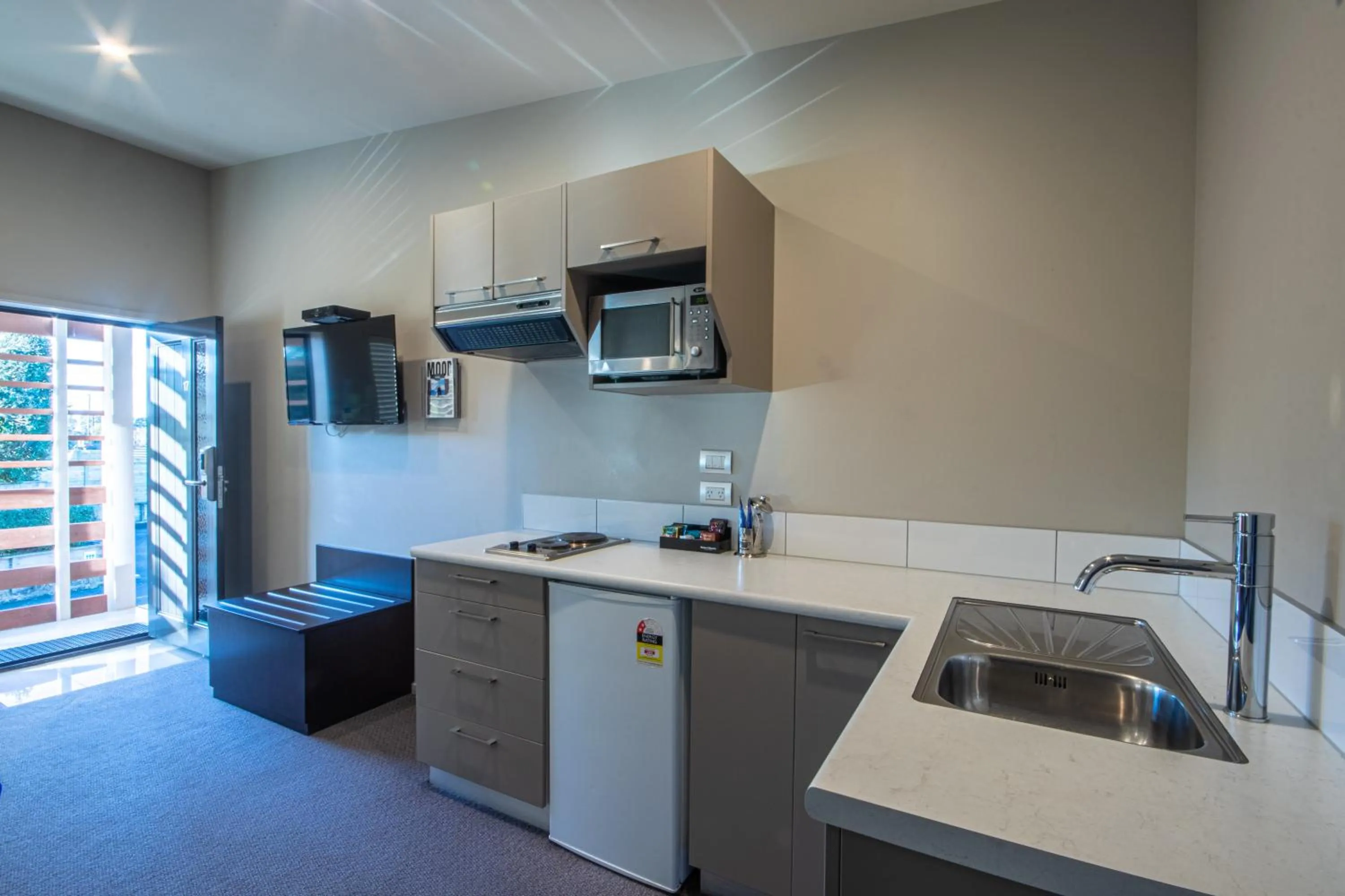 Kitchen or kitchenette in Amity Motel