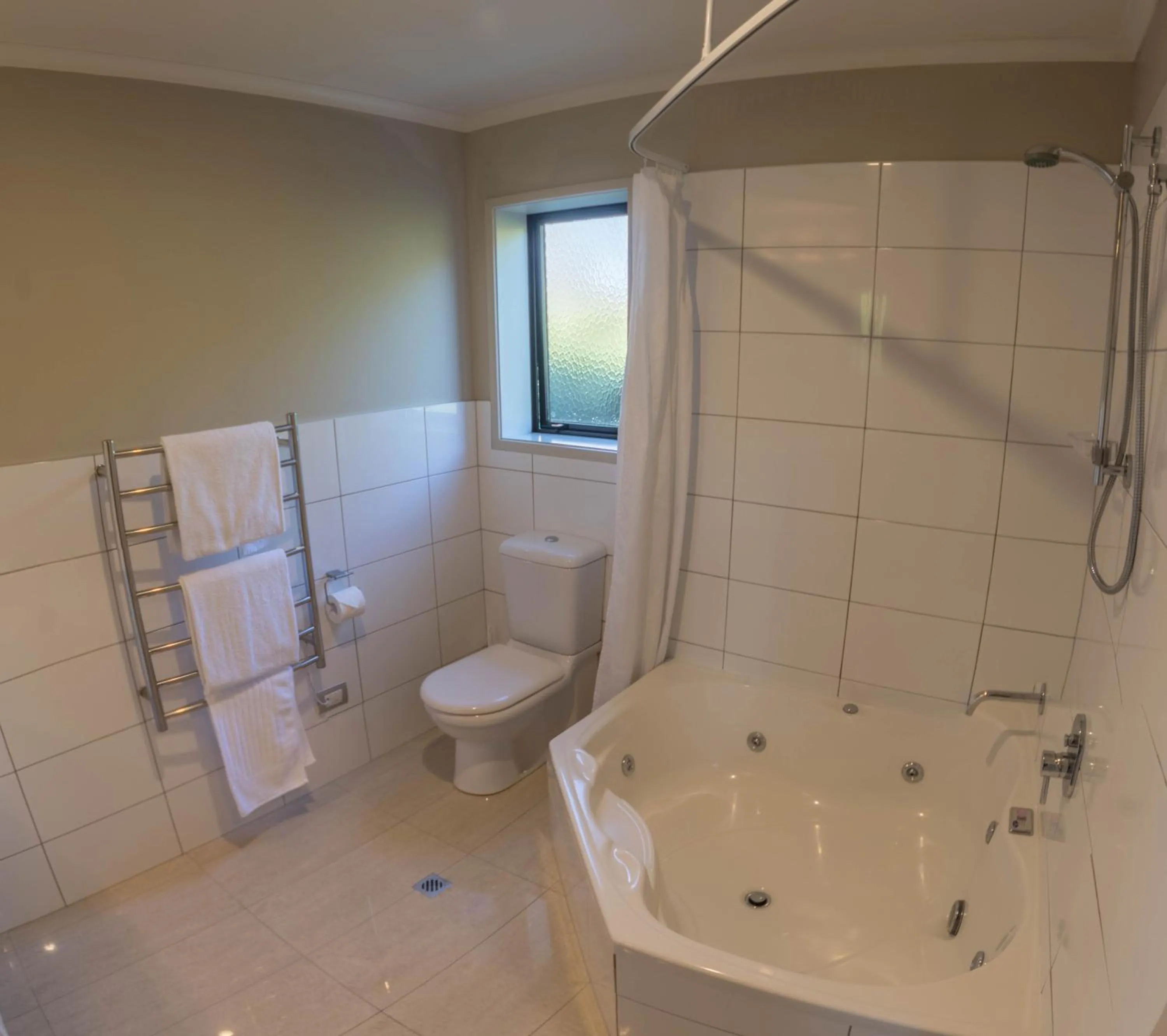 Bathroom in Amity Motel