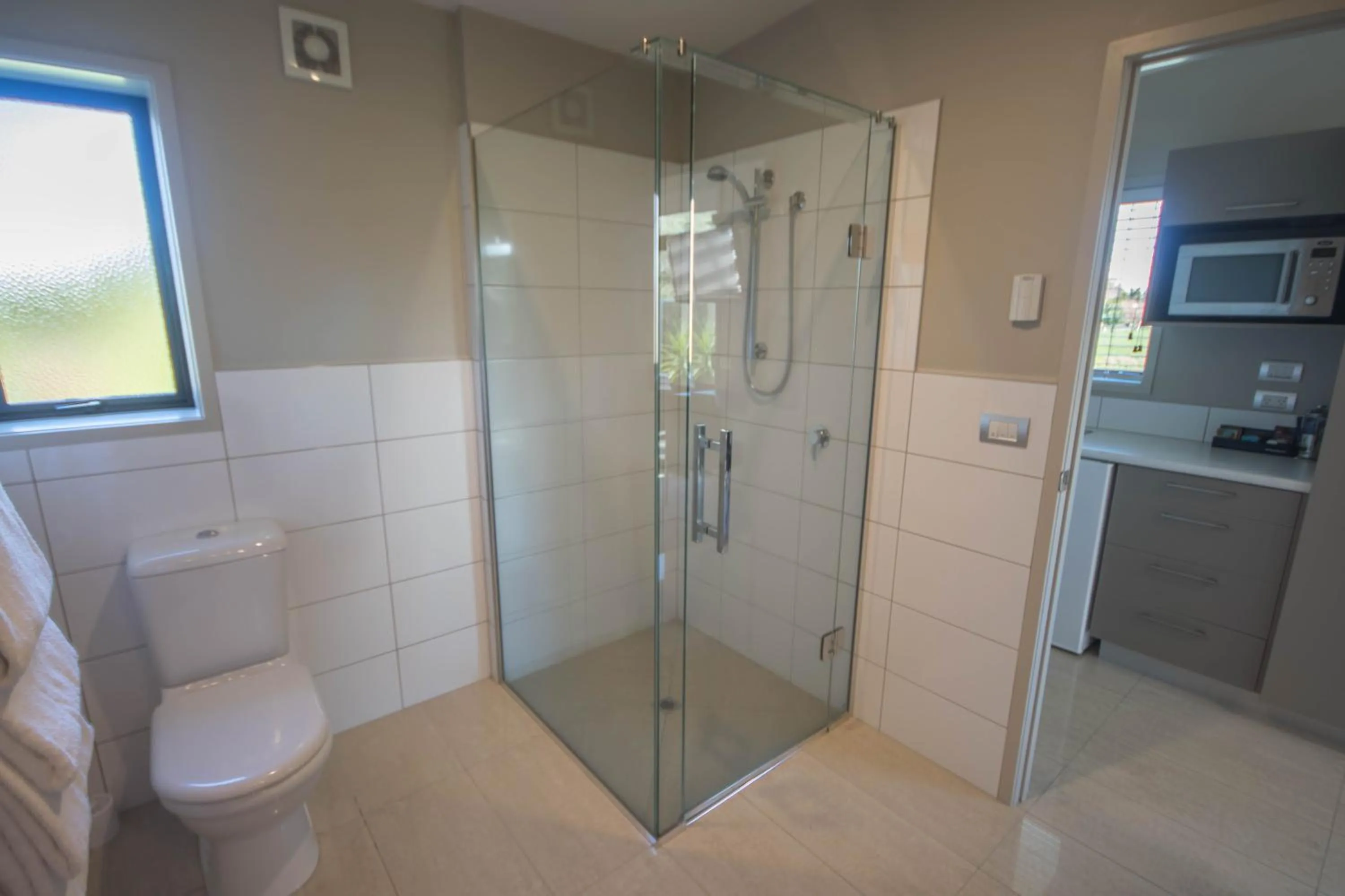 Bathroom in Amity Motel