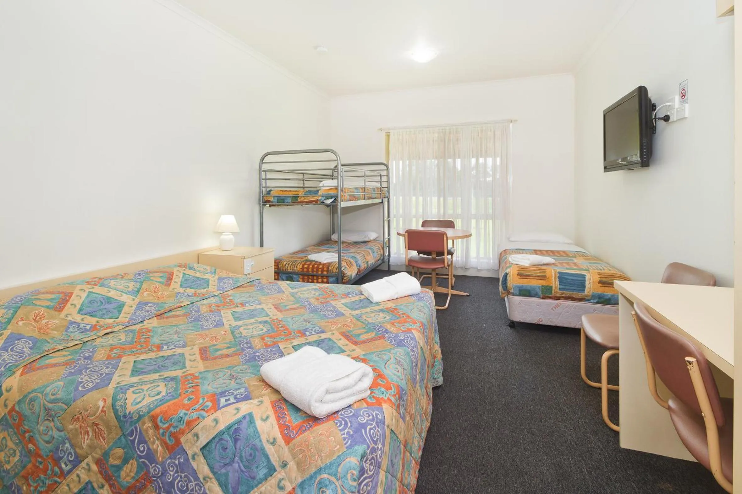 Photo of the whole room, Bed in Carrum Downs Motel