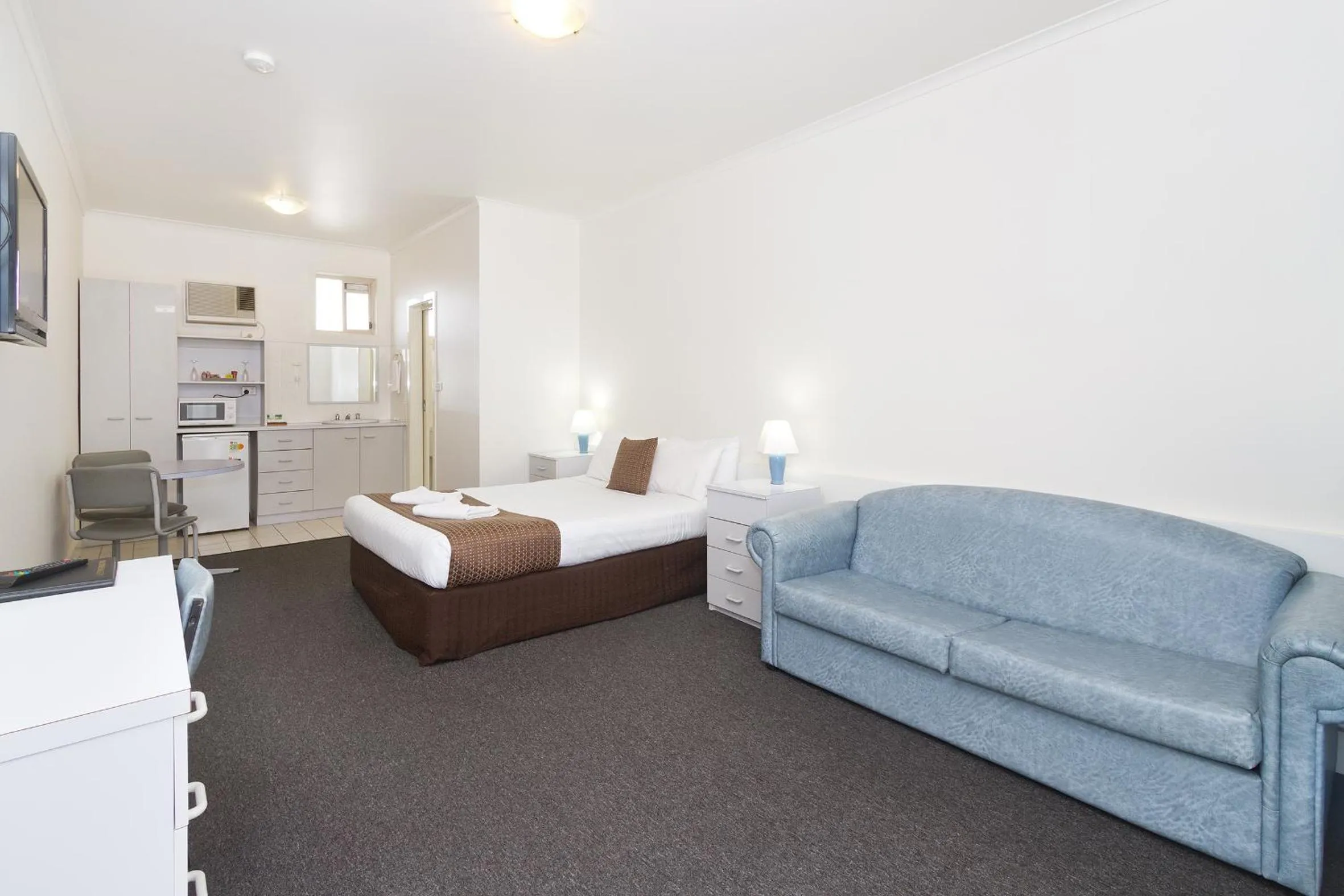 Photo of the whole room, Bed in Carrum Downs Motel