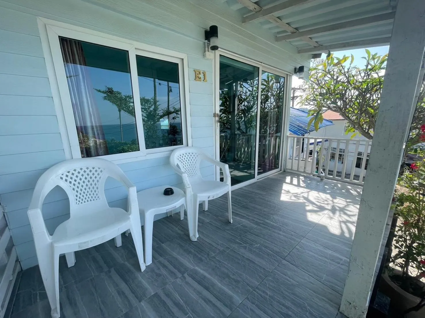 Naiharn On The Rock Resort Phuket