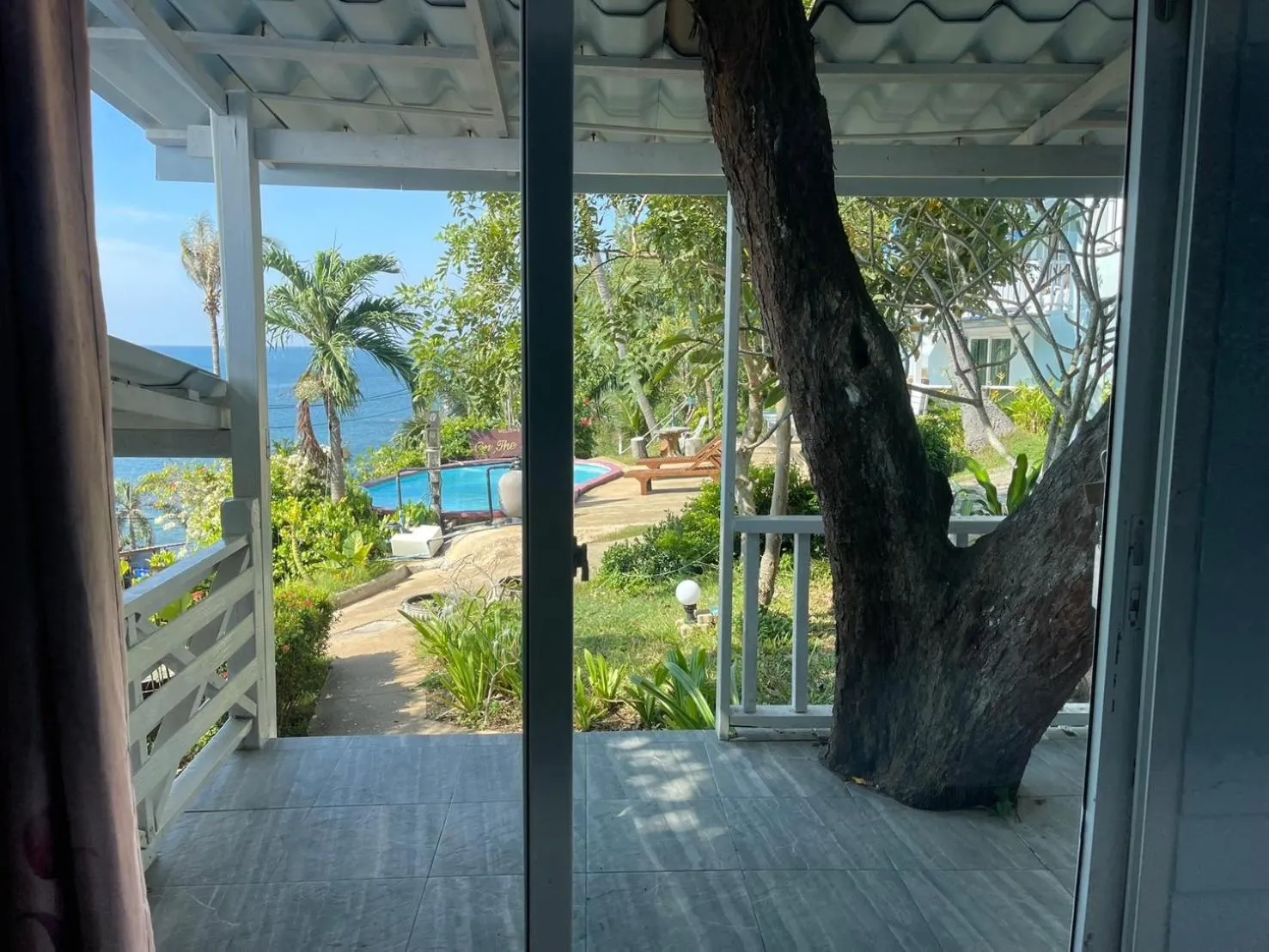 Naiharn On The Rock Resort Phuket