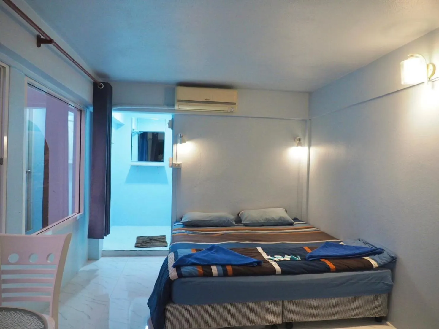 Bed in Naiharn On The Rock Resort Phuket