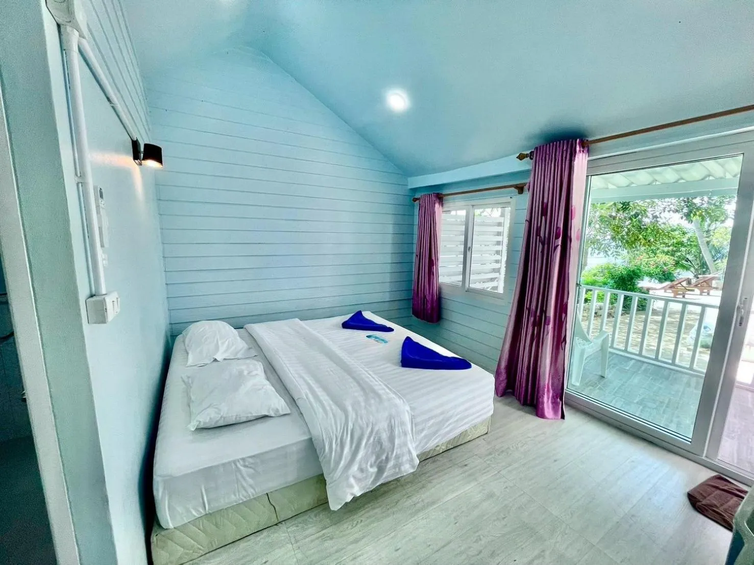 Bed in Naiharn On The Rock Resort Phuket