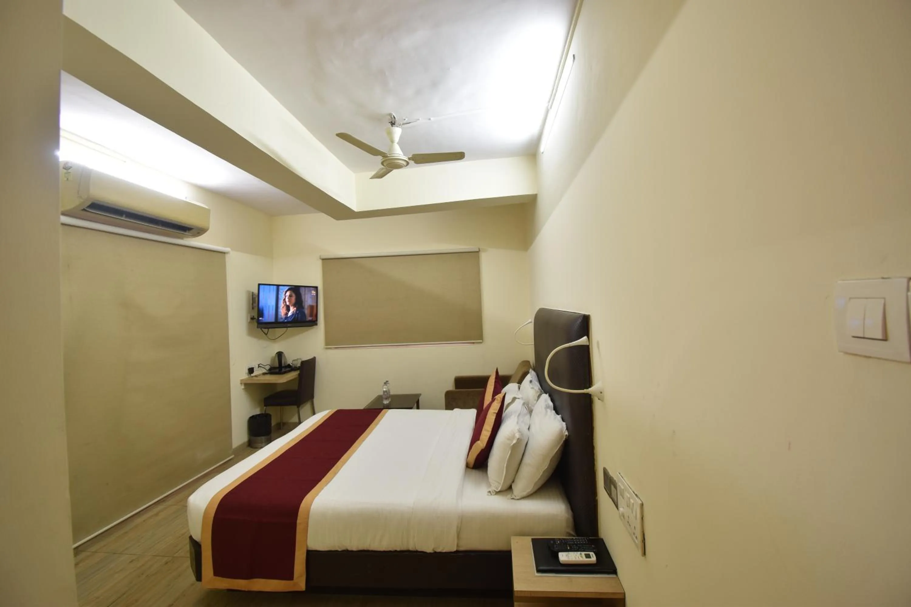 Bed in Hotel Atlantic