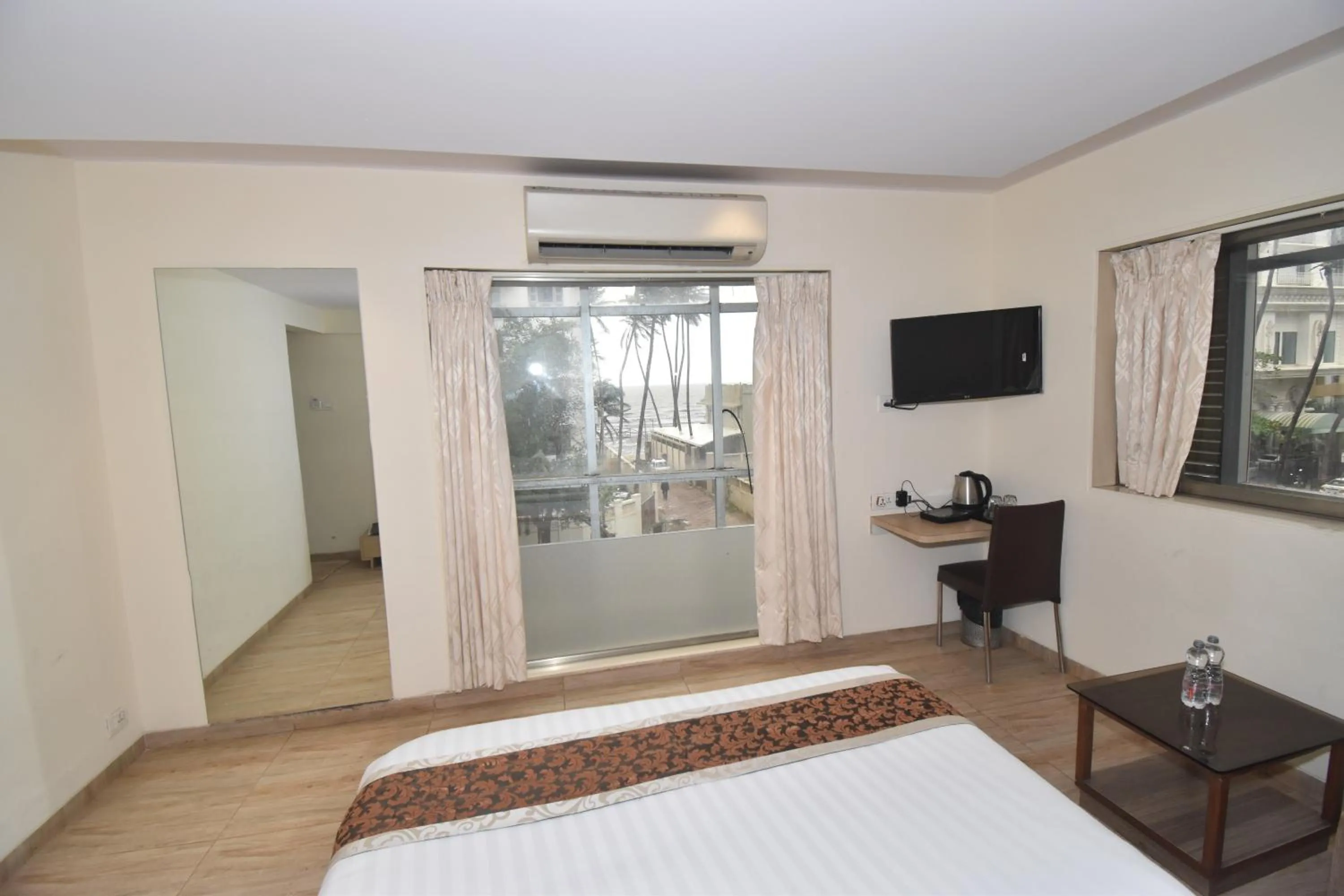 Bed in Hotel Atlantic