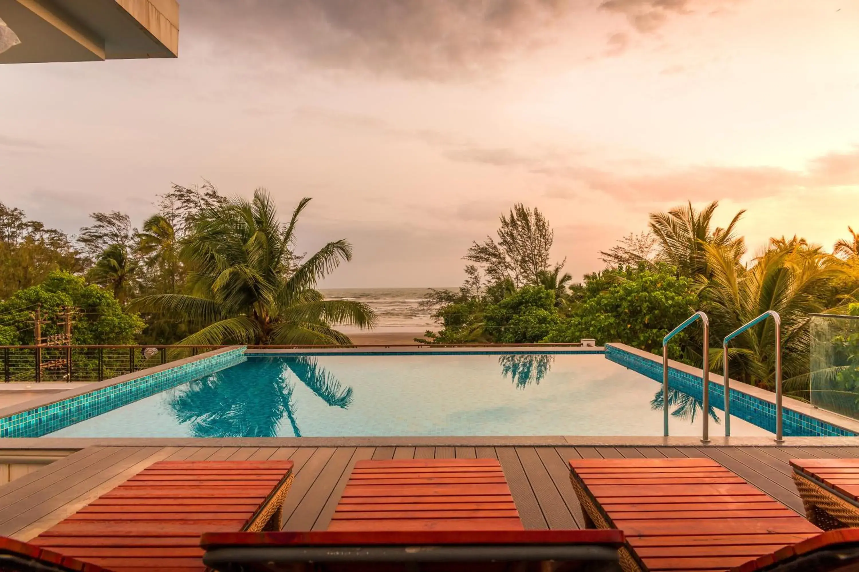 Ashore by Vista, Beachfrom 6BHK, ultra luxurious with Infinity pool, SPA at Morjim Ashore by Vista, Beachfrom 6BHK, ultra luxurious with Infinity pool, SPA at Morjim