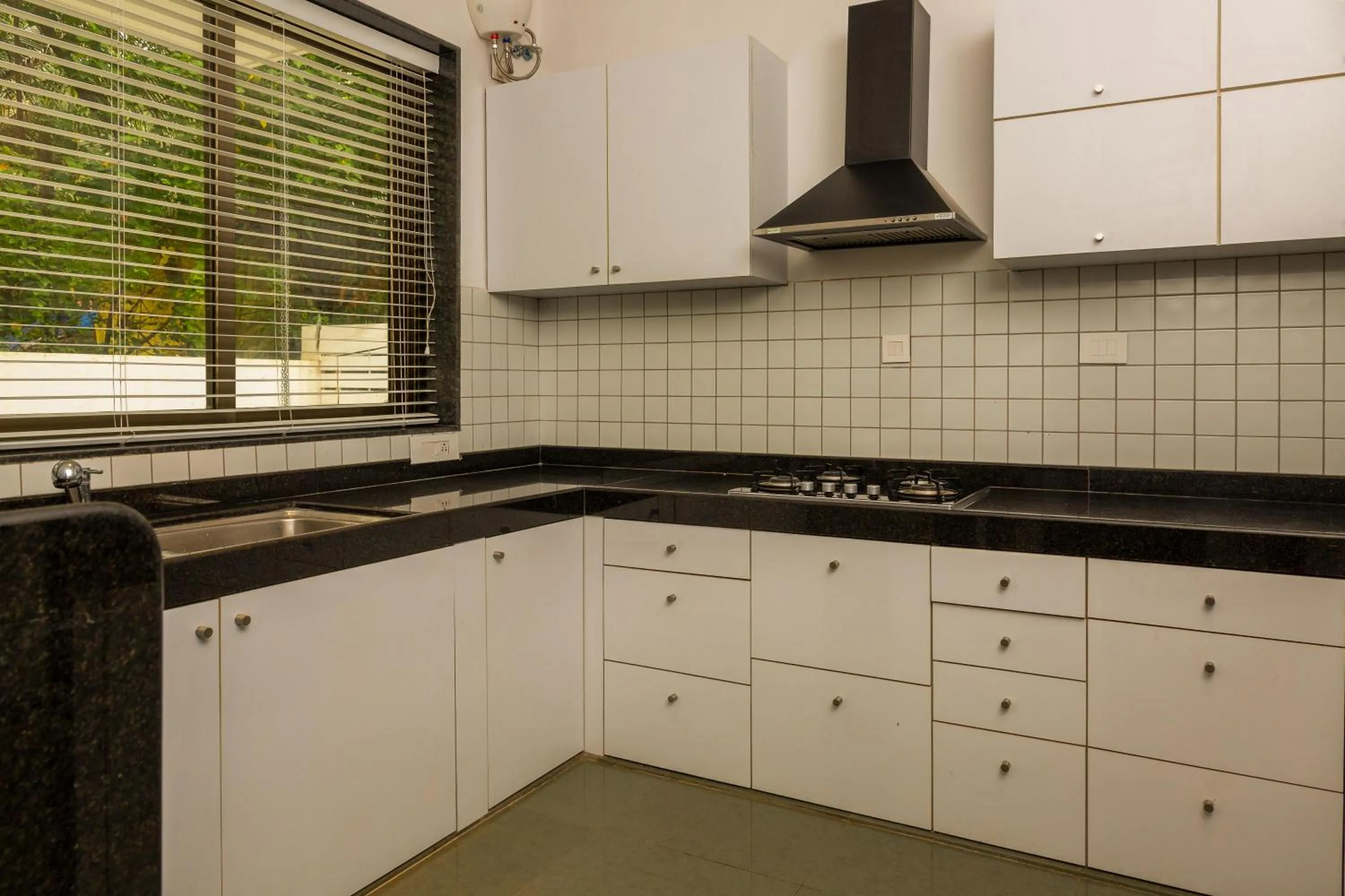 Kitchen or kitchenette in Ashore by Vista, Beachfrom 6BHK, ultra luxurious with Infinity pool, SPA at Morjim