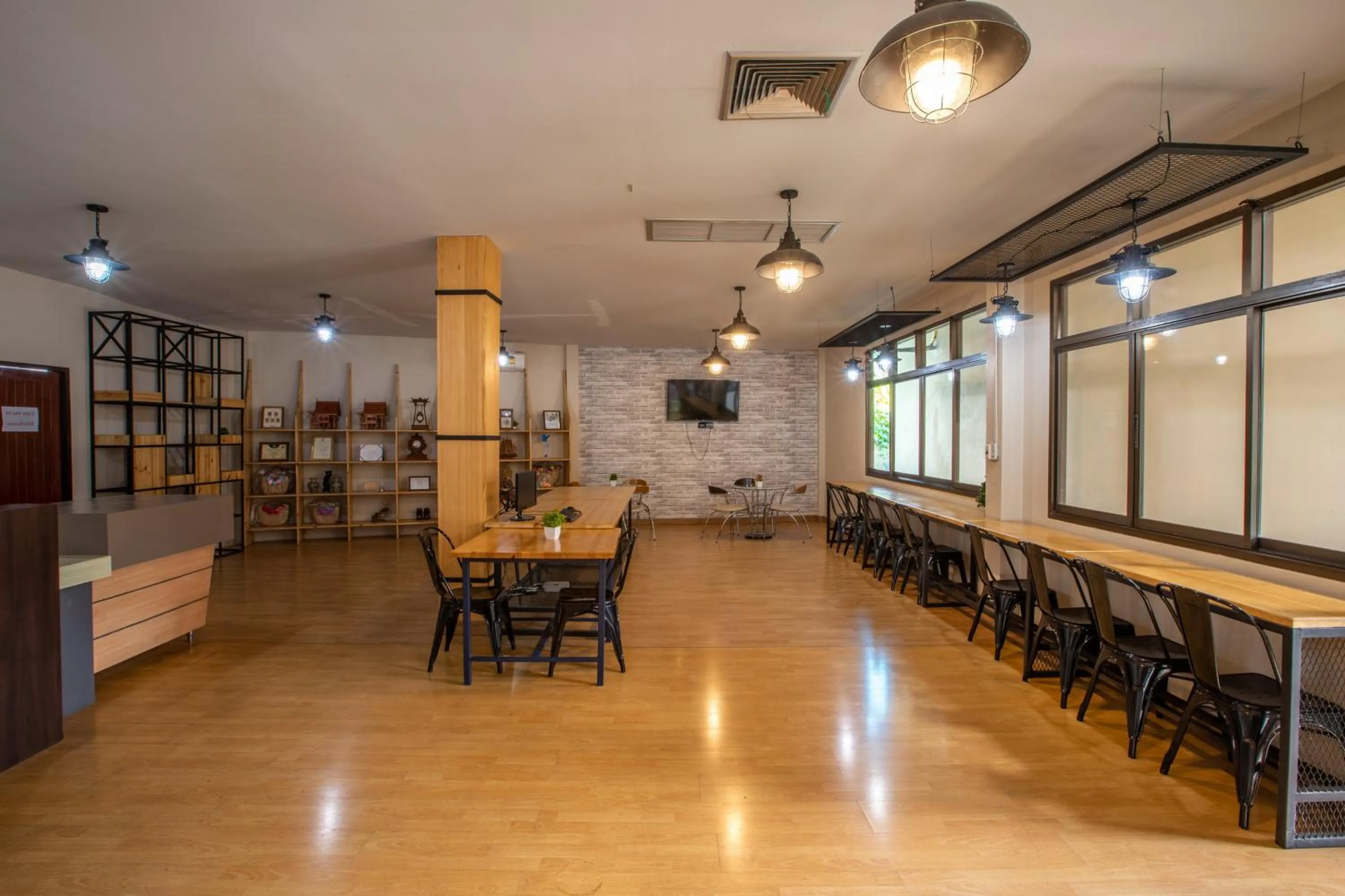 Lobby or reception in Pimann Inn Hotel