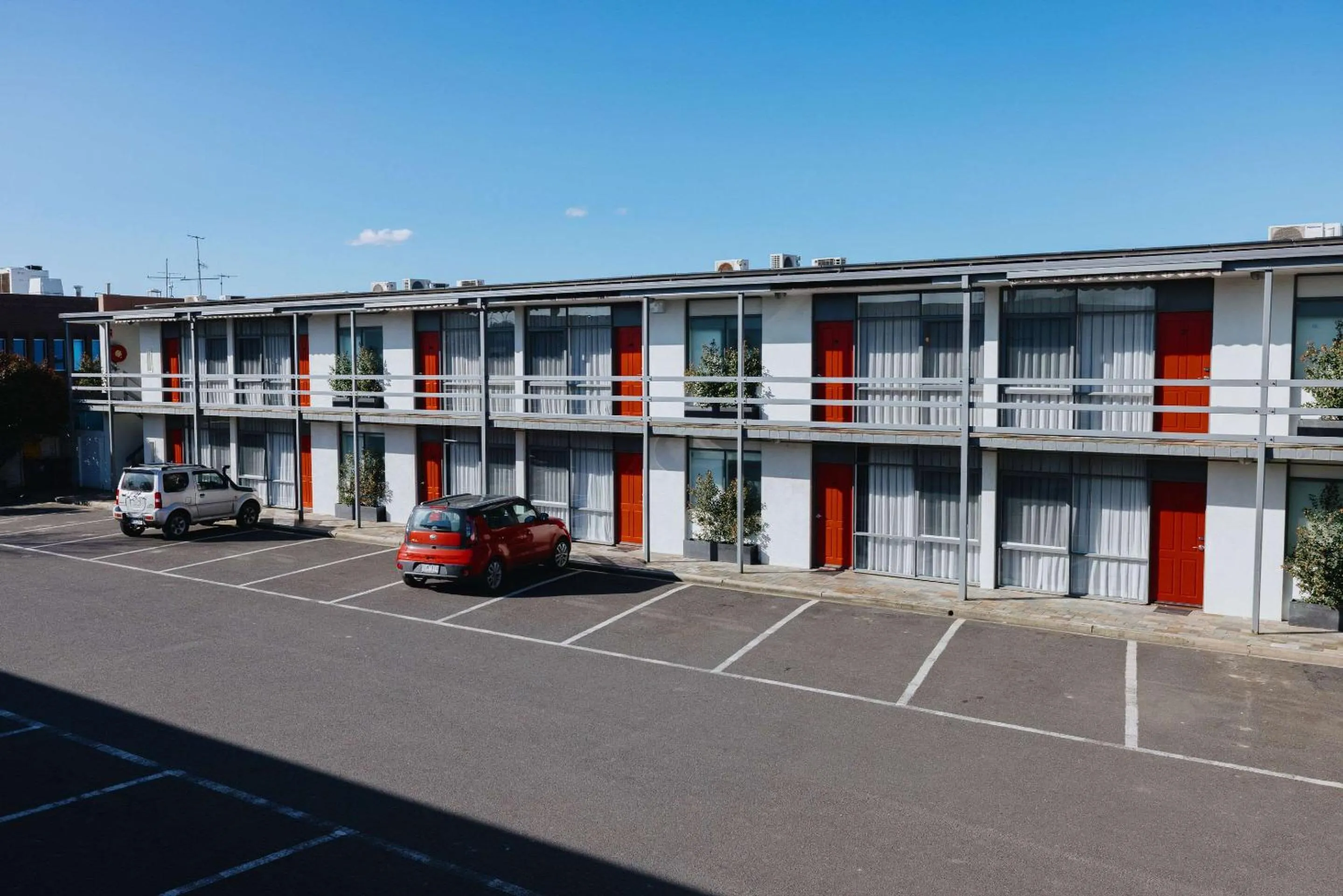 Property building in Comfort Inn Traralgon