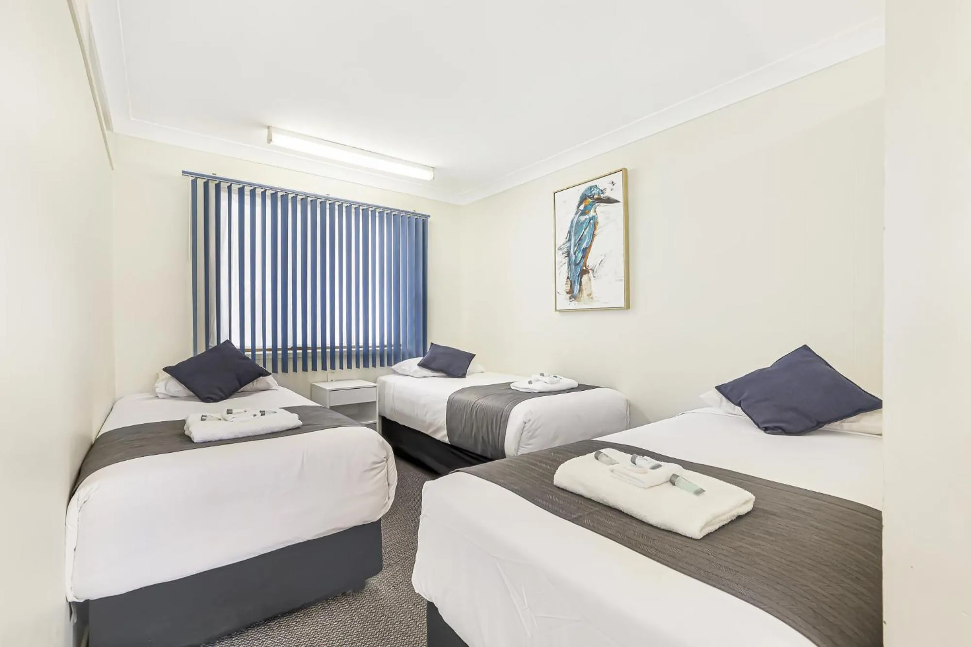 Bed in Acacia Motor Inn