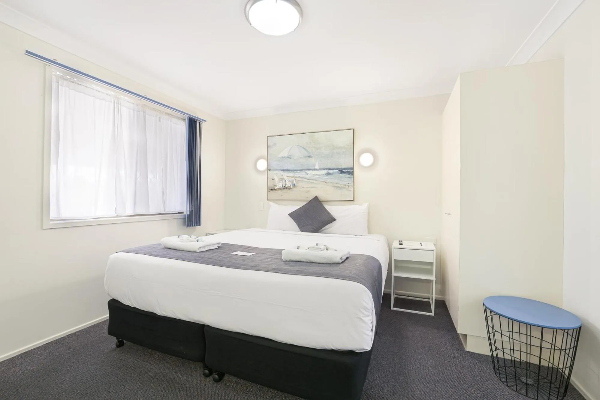 Bed in Acacia Motor Inn