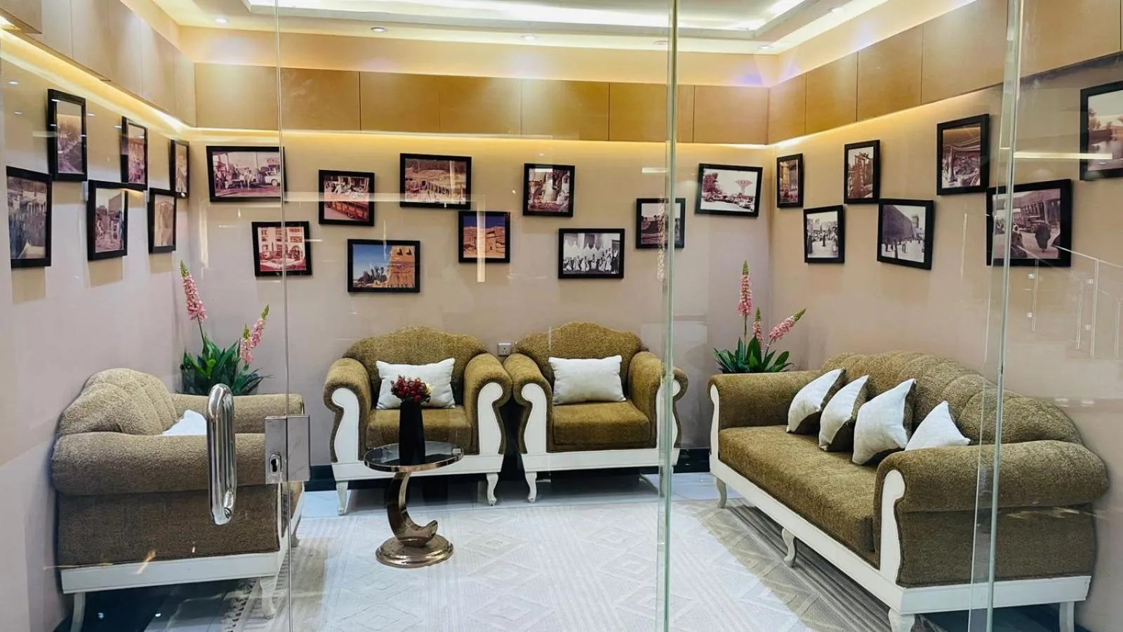 Lobby or reception in Burj Al Hayat Furnished Suites - Al Malaz