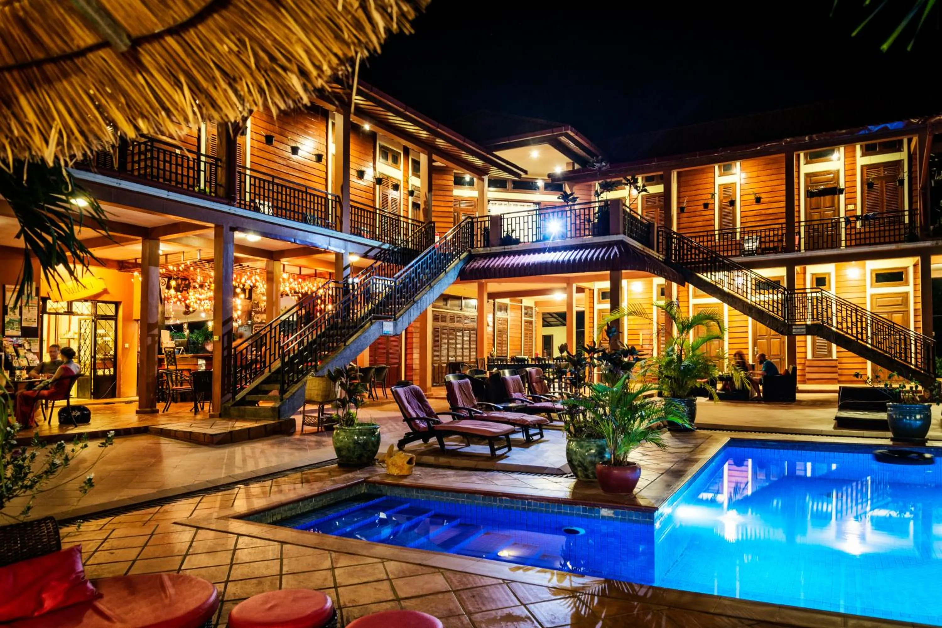 Restaurant/places to eat in Villa Vedici