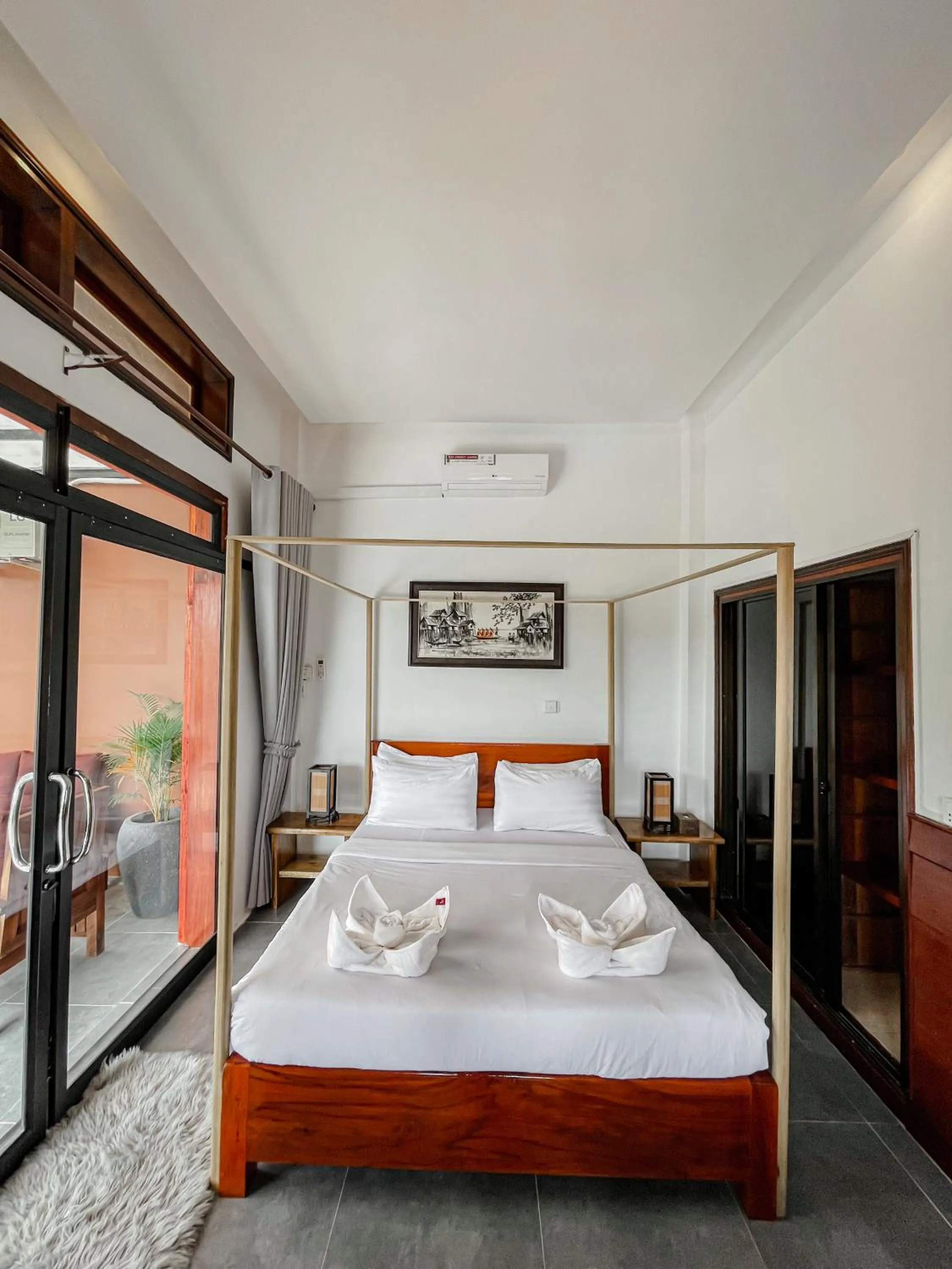 Deluxe Double Room with Balcony in Villa Vedici