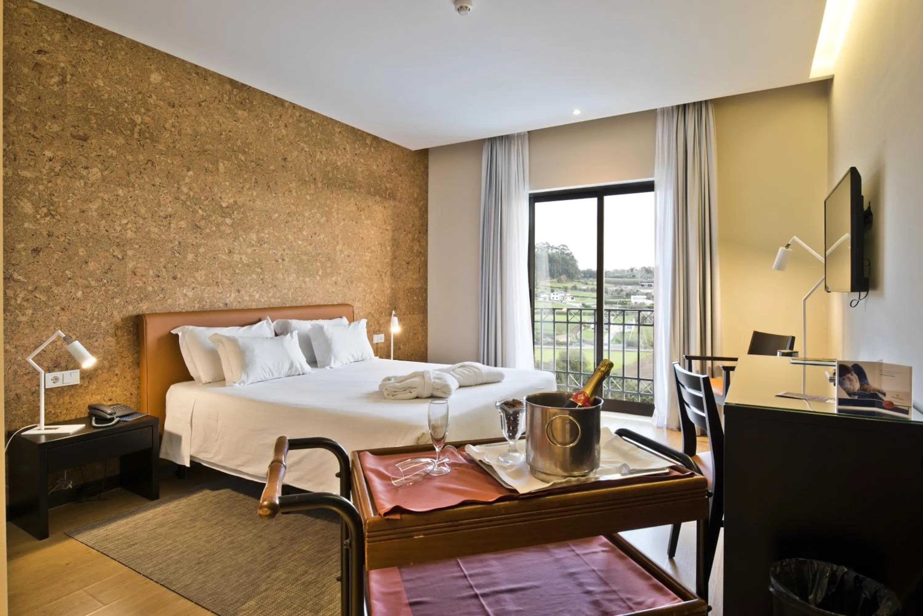 Bedroom, Bed in Lam Hotel Estarreja