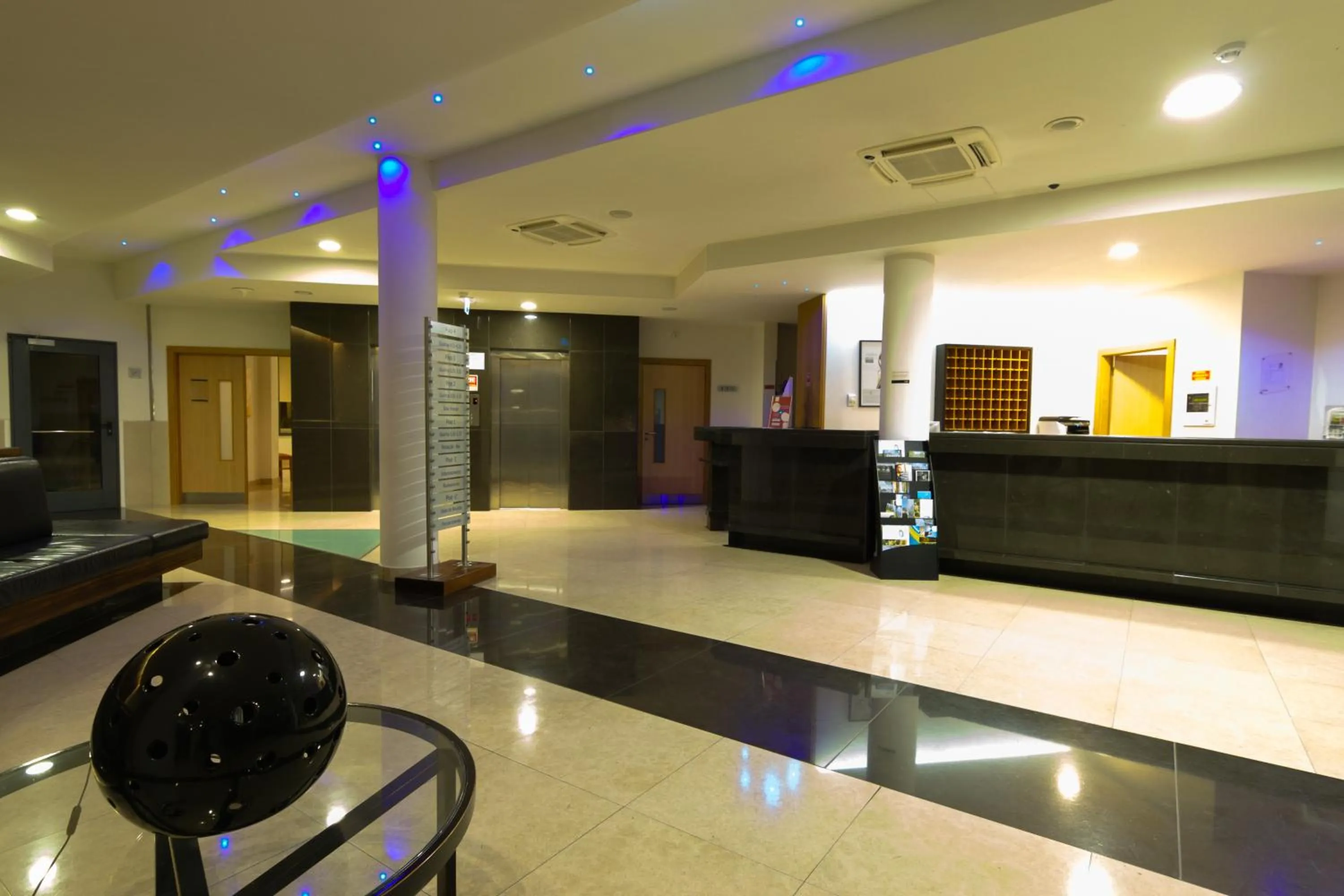 Lobby or reception in Lam Hotel Estarreja